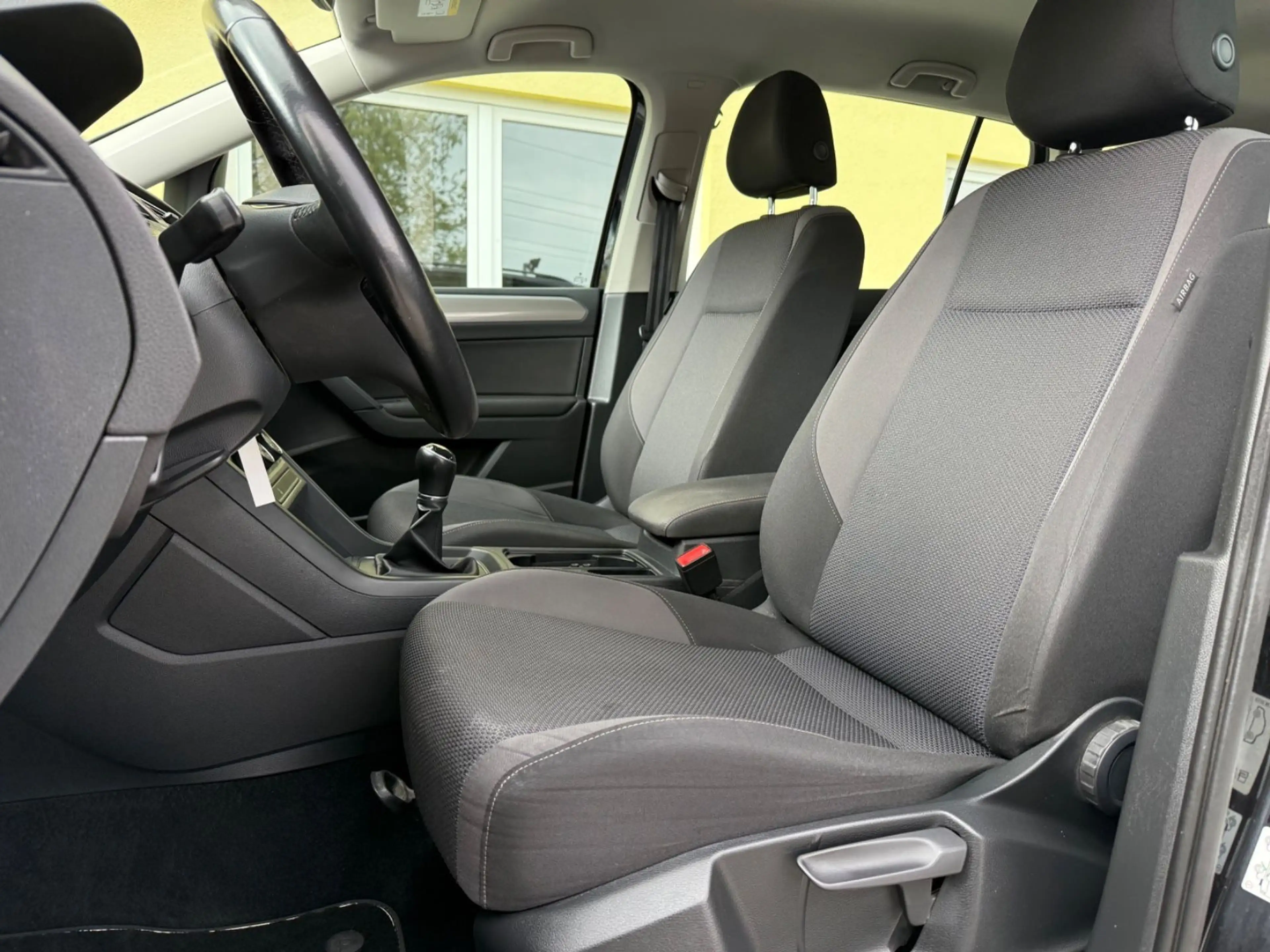 Volkswagen Touran 1.2 TSI Trendline App-Connect-7 Sitzer — photo 9