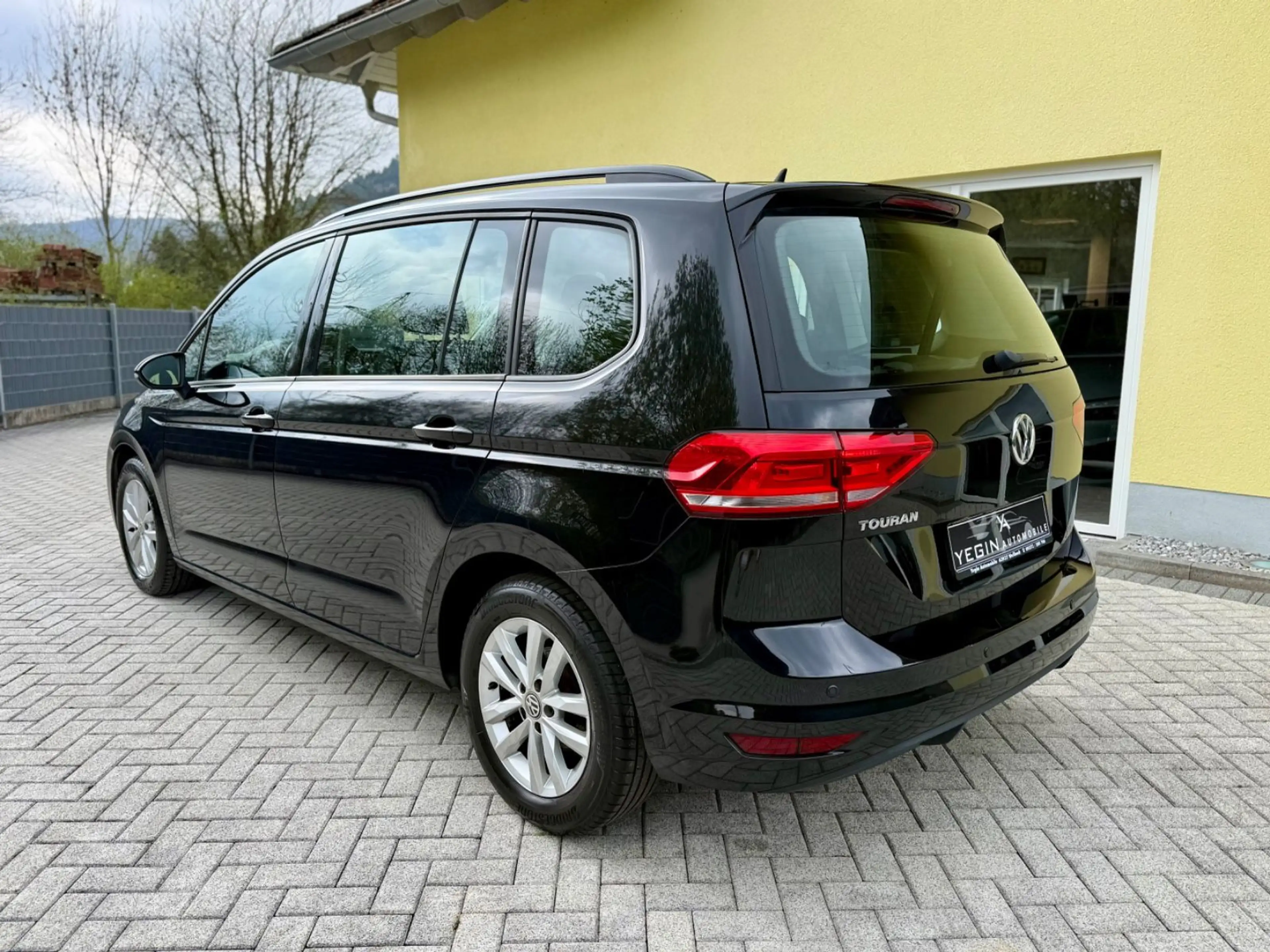 Volkswagen Touran 1.2 TSI Trendline App-Connect-7 Sitzer — photo 7