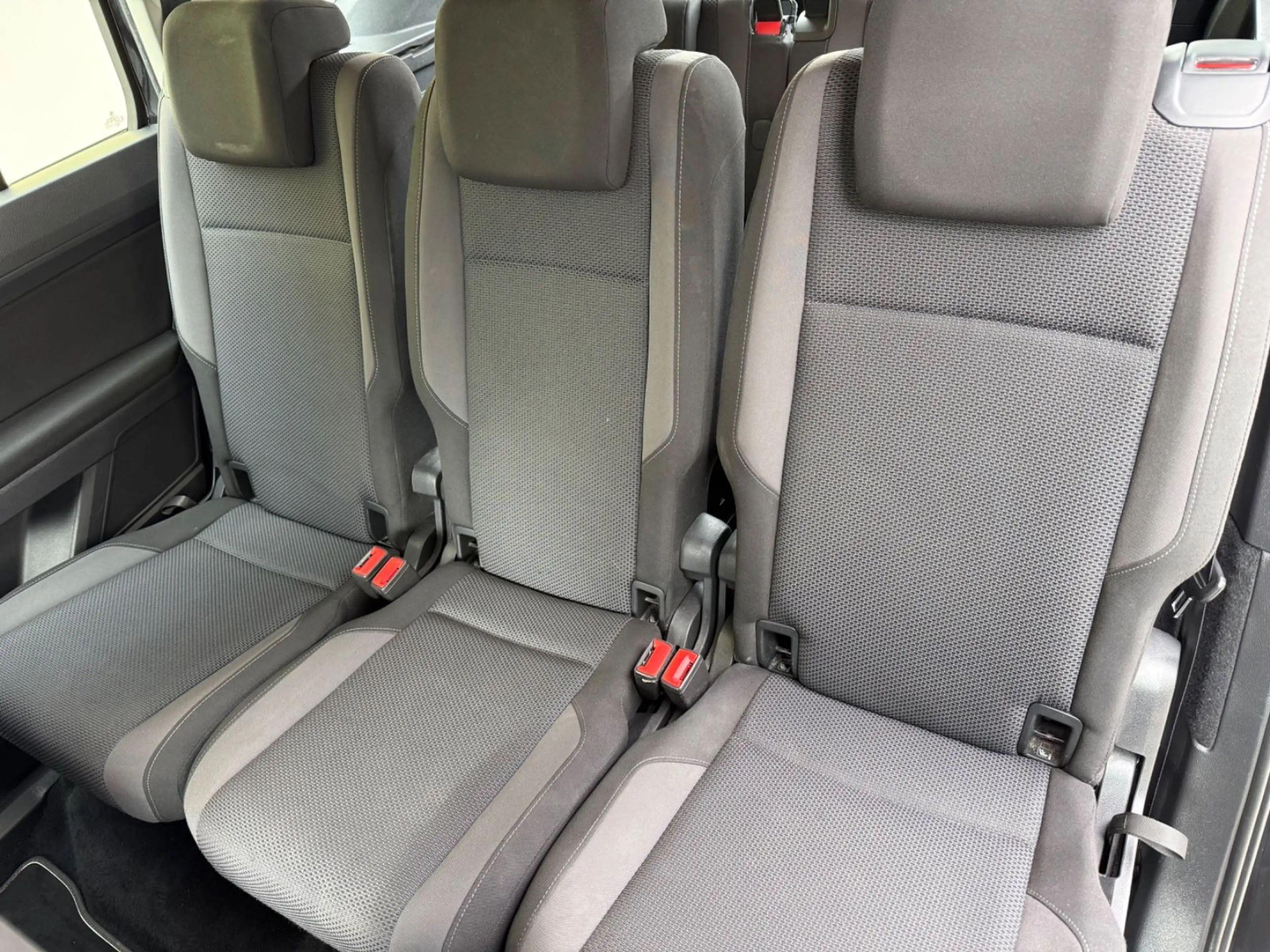 Volkswagen Touran 1.2 TSI Trendline App-Connect-7 Sitzer — photo 11