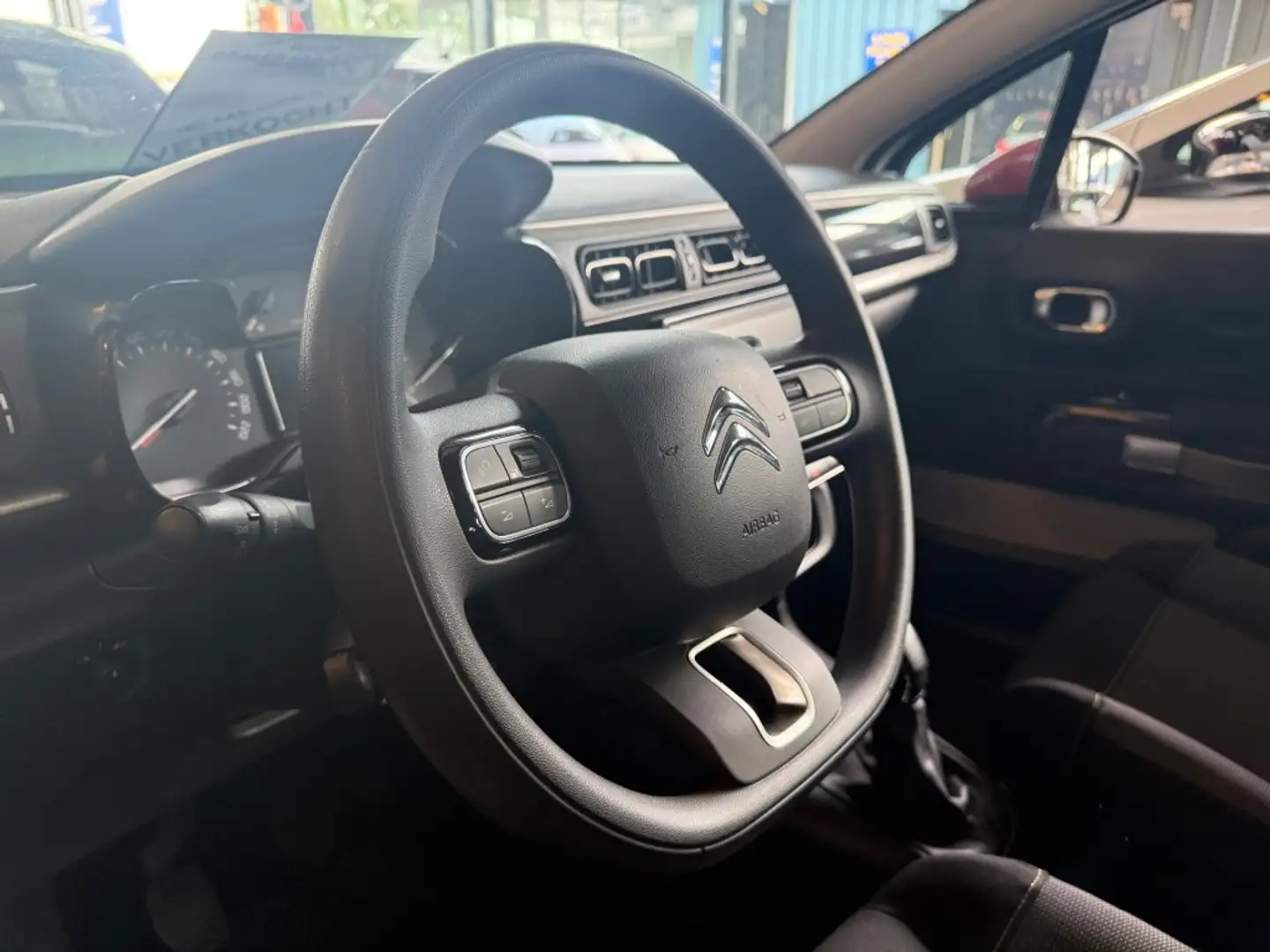 Citroen C3 1.2 PURETECH SHINE AIRCO CARPLAY CRUISE.NIEUWE DIS Wit - 2