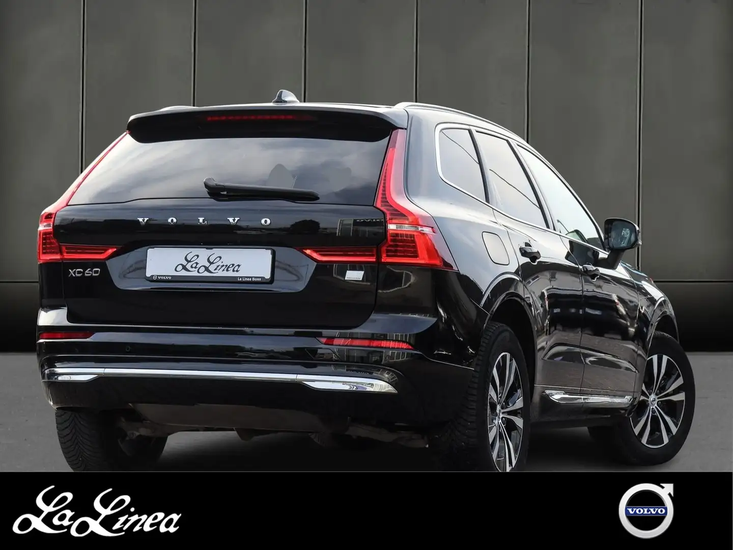 Volvo XC60 T6 AWD Recharge Plug-In Hybrid Core Aut. Navi*P... Schwarz - 2