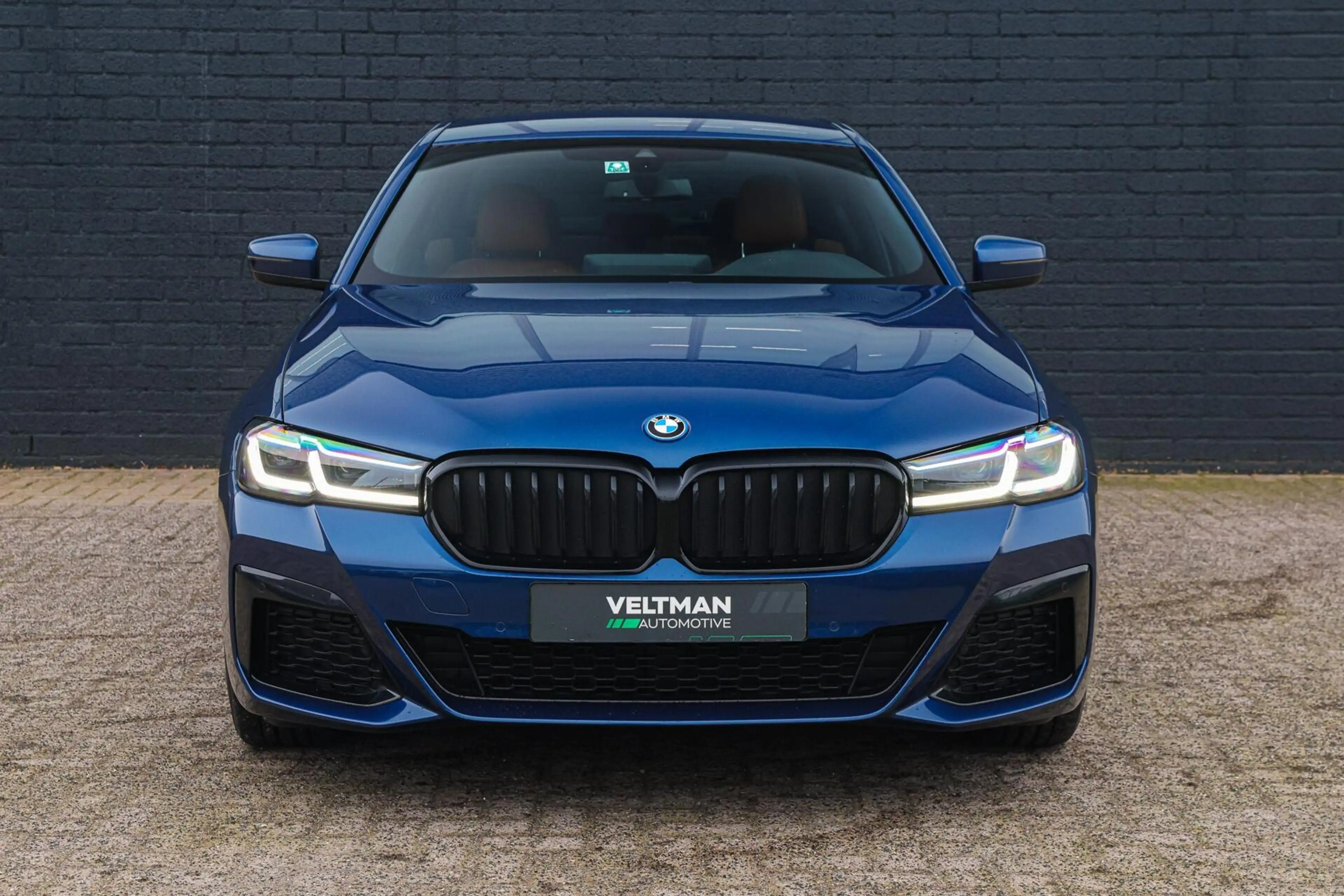BMW 545 5-serie 545e xDrive M-SPORT LASER HARMAN KARDON CA — photo 10