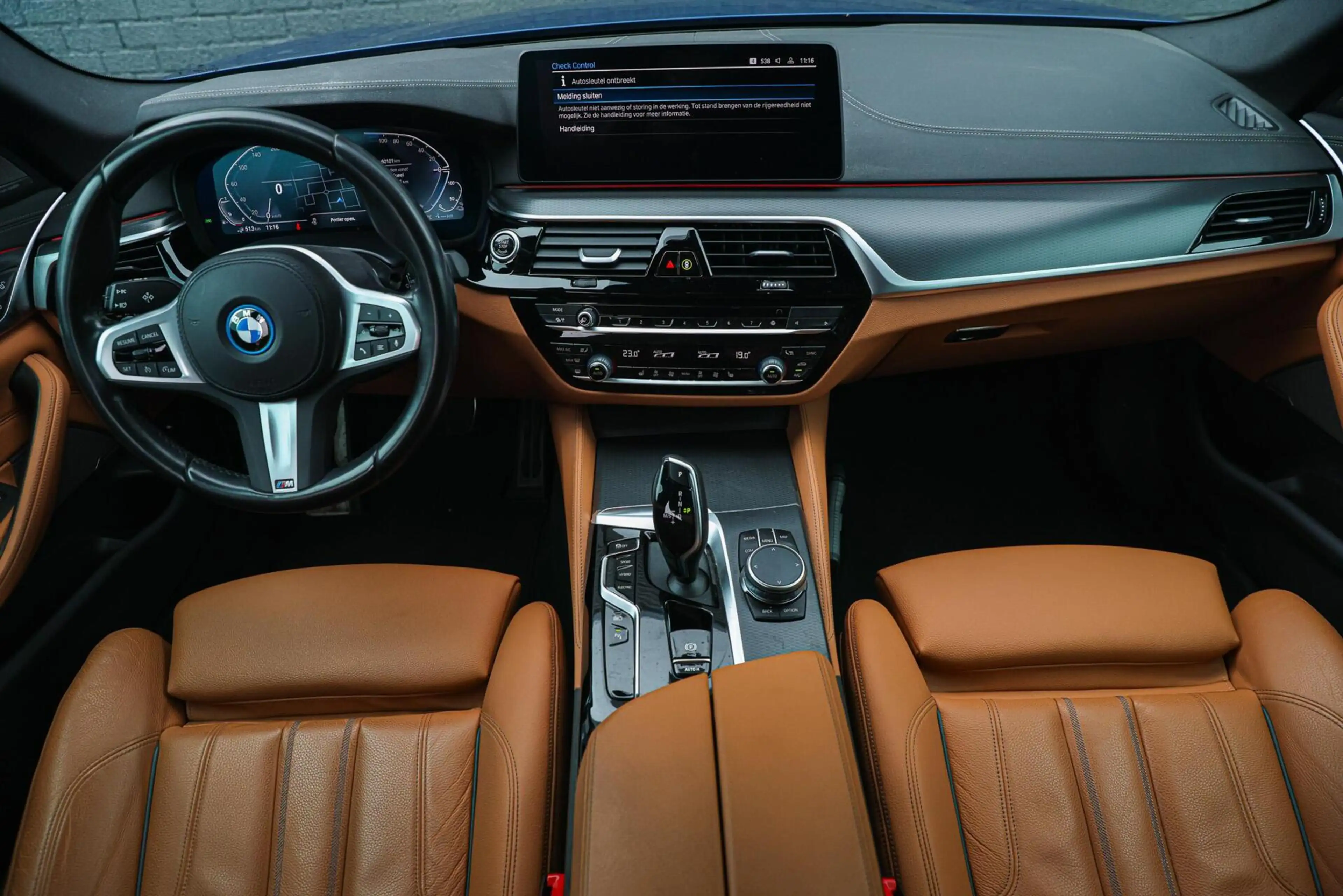 BMW 545 5-serie 545e xDrive M-SPORT LASER HARMAN KARDON CA — photo 5