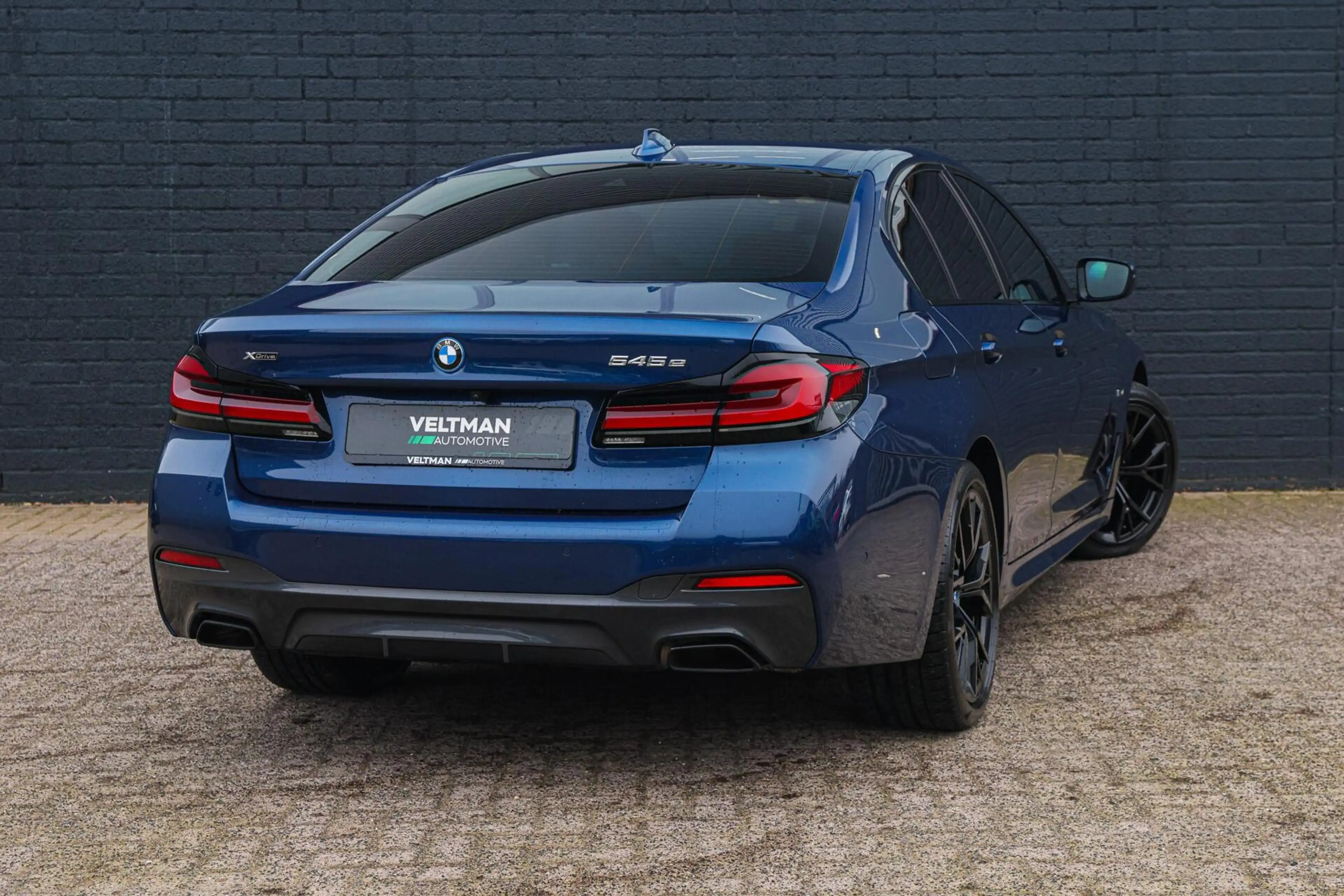 BMW 545 5-serie 545e xDrive M-SPORT LASER HARMAN KARDON CA — photo 9