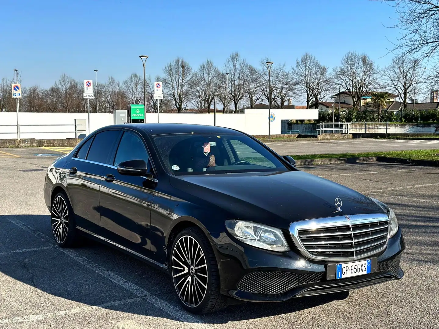 Mercedes-Benz E 200 d Business Sport auto - 1