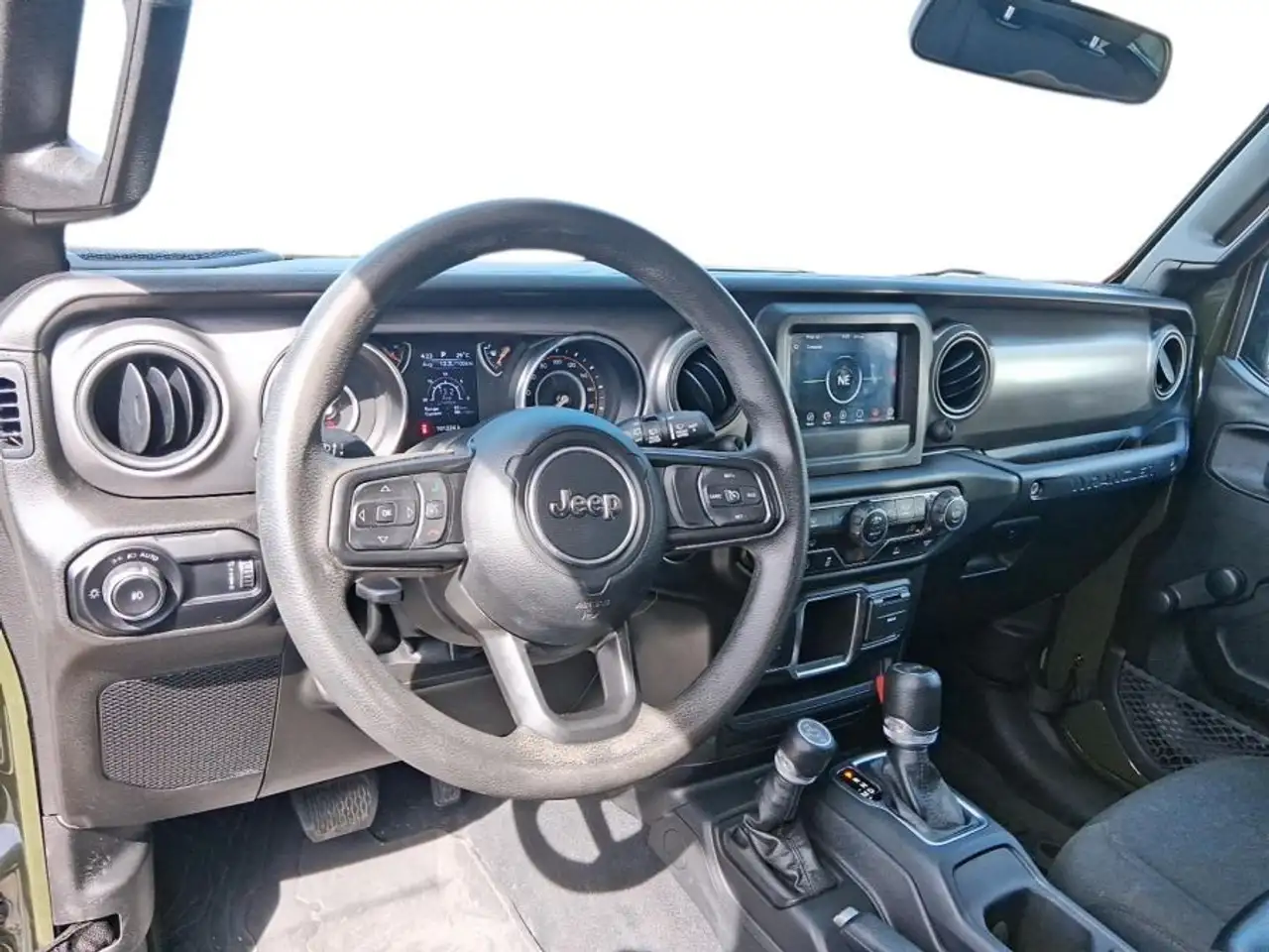 Jeep Wrangler снимка Jeep Wrangler