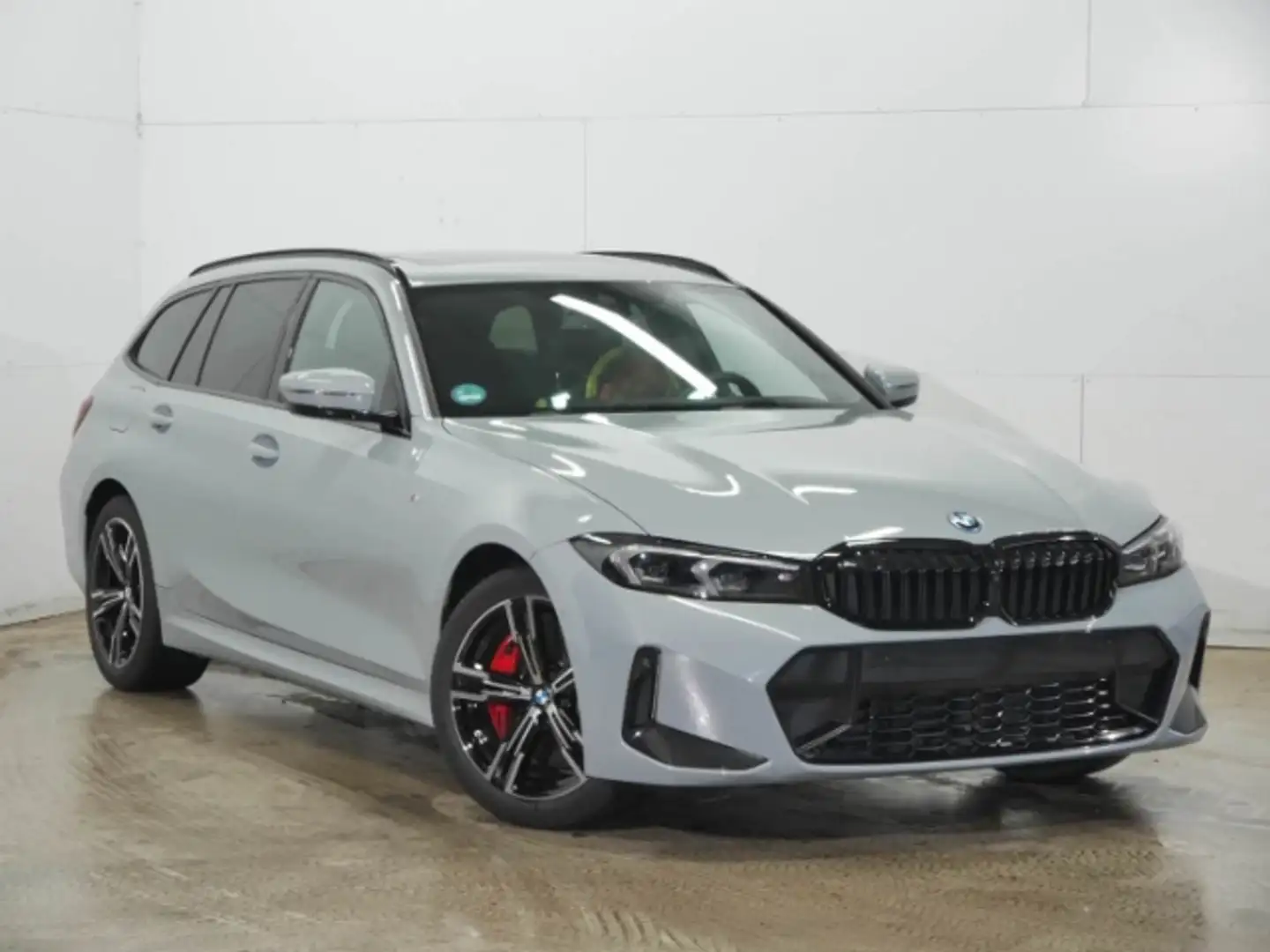 BMW 330 e Tour M-Sport-Pro Pano AHK 18'' HUD HiFi PA+ FLA Grau - 2