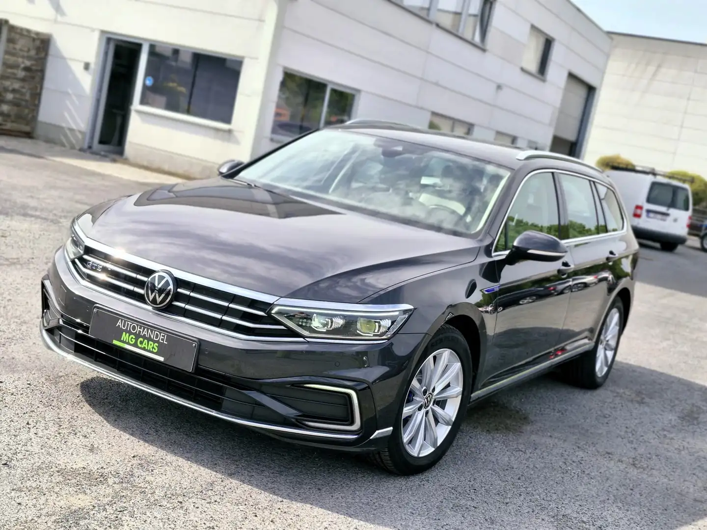 Volkswagen Passat Variant GTE1.4 eHybrid PHEV DSG CARPLAY CAMERA ADAPTIVE CC Gris - 1