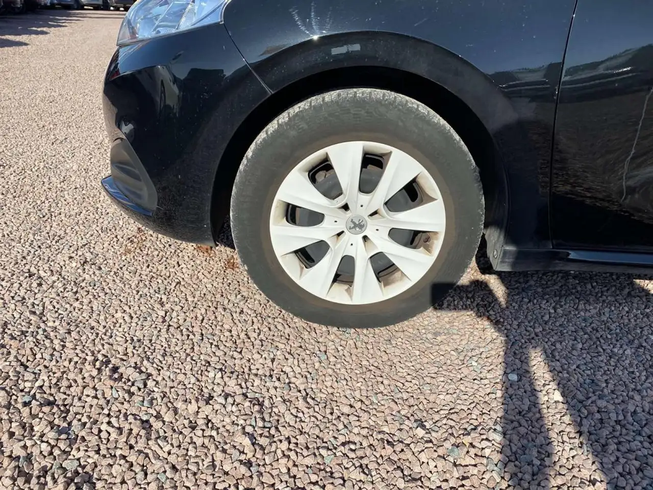 Peugeot 208 208 — photo 15