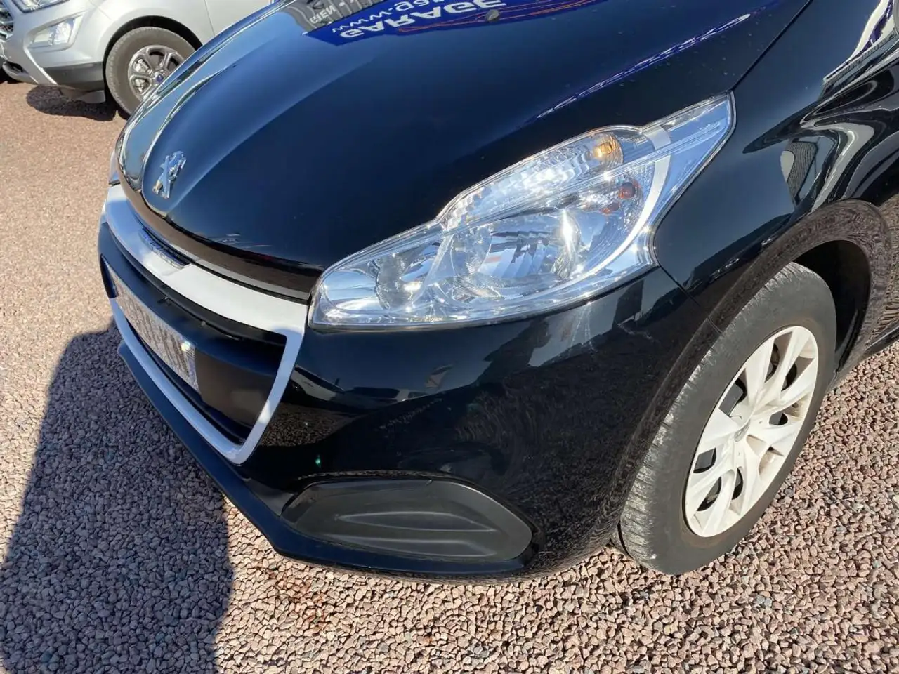 Peugeot 208 208 — photo 17