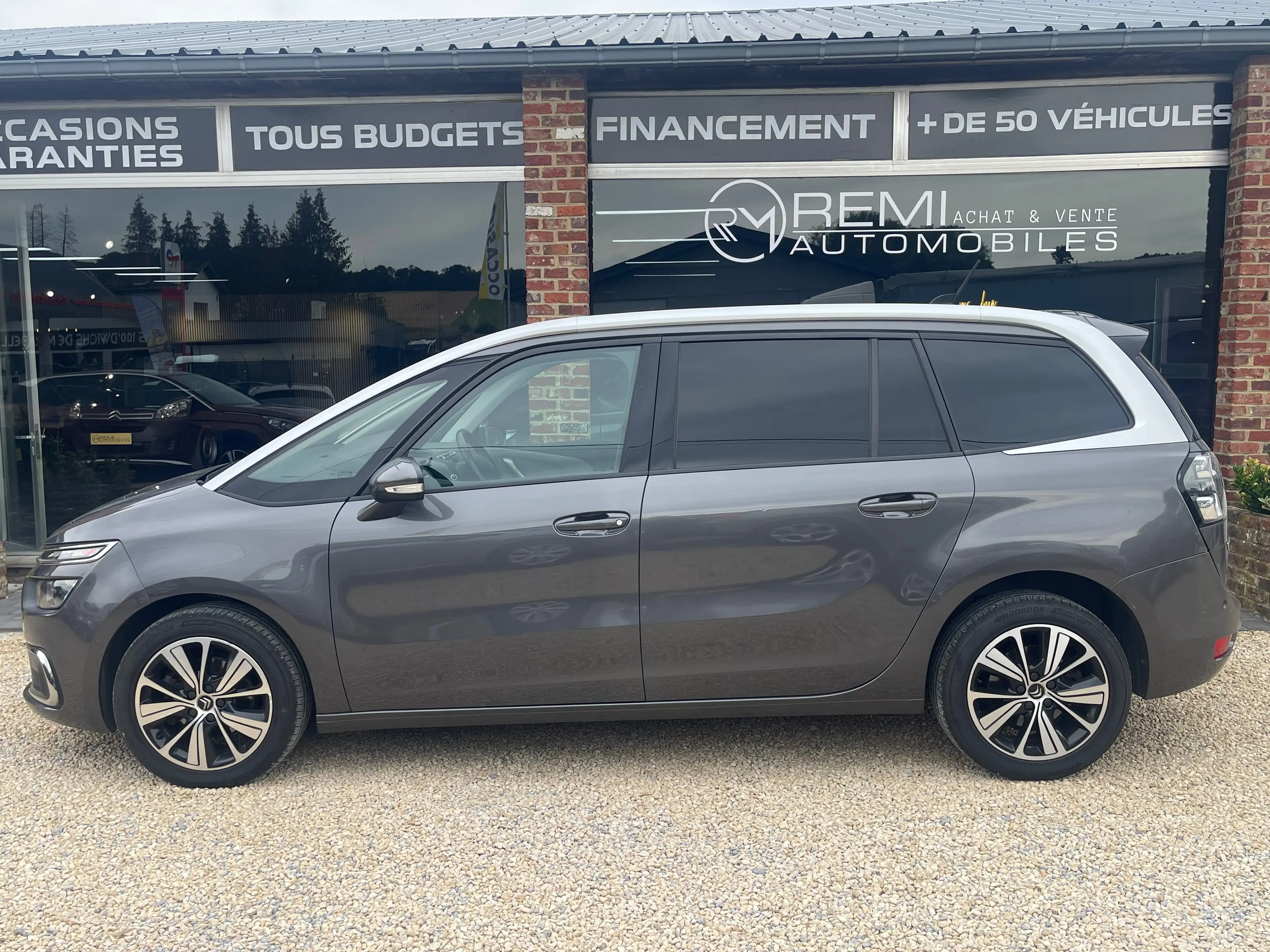 Citroen C4 SpaceTourer 1.5 BlueHDi*7PL*NAVI*GARANTIE 1AN*CARNET*FULL — photo 2