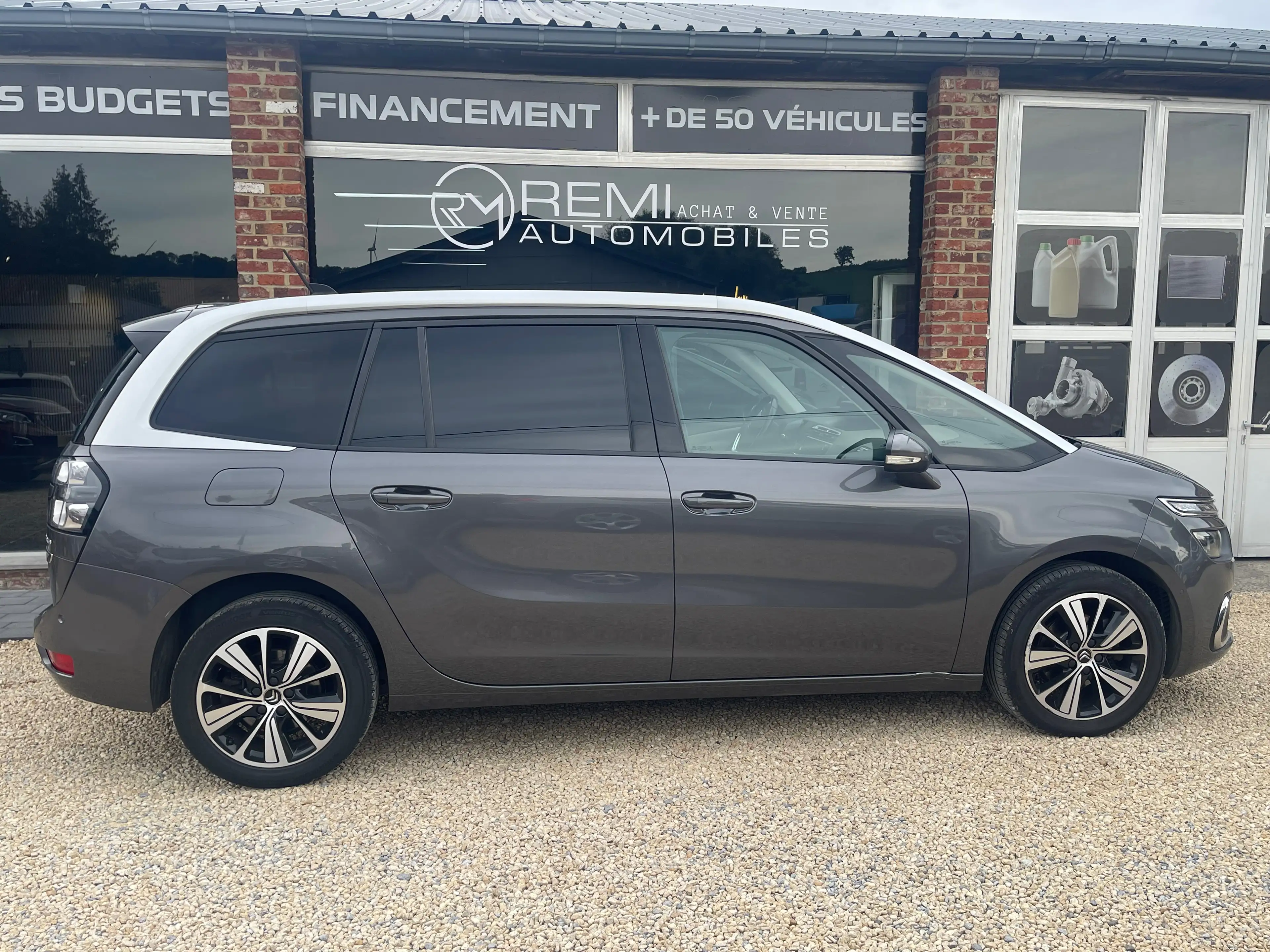 Citroen C4 SpaceTourer 1.5 BlueHDi*7PL*NAVI*GARANTIE 1AN*CARNET*FULL — photo 6