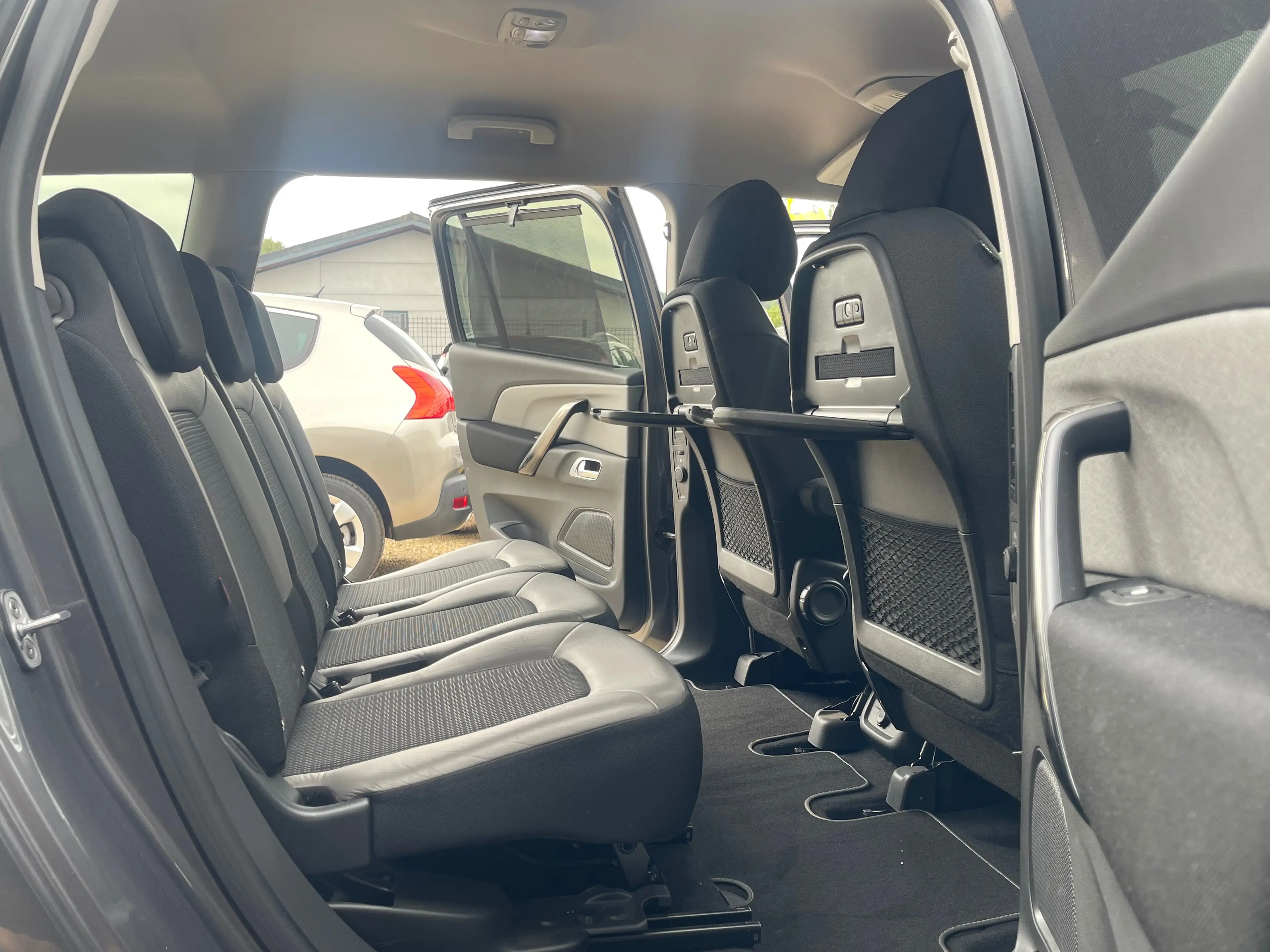 Citroen C4 SpaceTourer 1.5 BlueHDi*7PL*NAVI*GARANTIE 1AN*CARNET*FULL — photo 9
