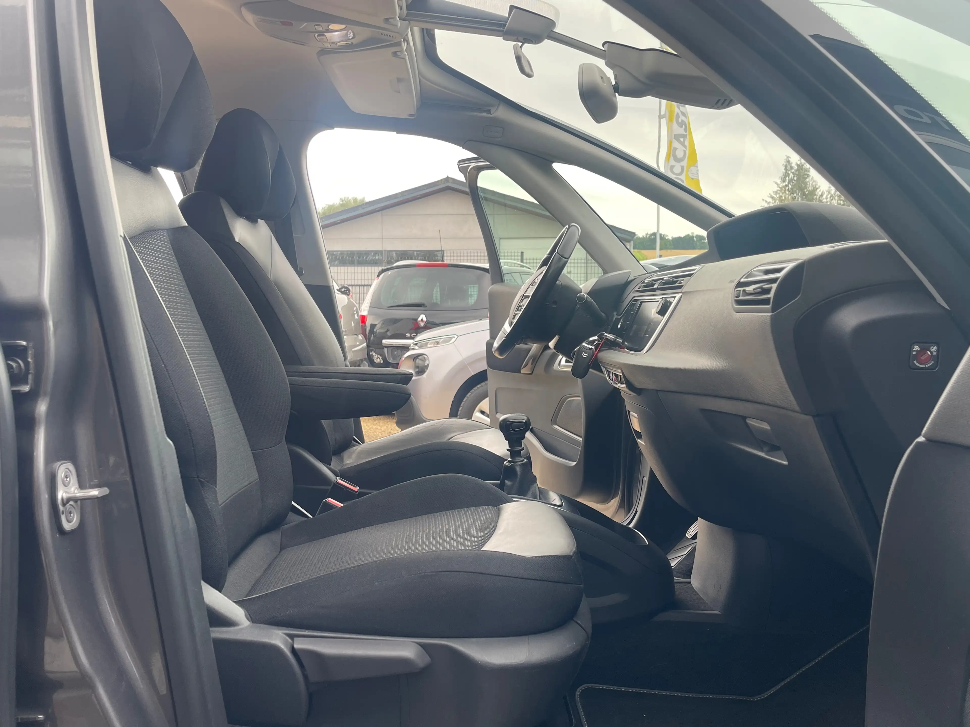 Citroen C4 SpaceTourer 1.5 BlueHDi*7PL*NAVI*GARANTIE 1AN*CARNET*FULL — photo 13