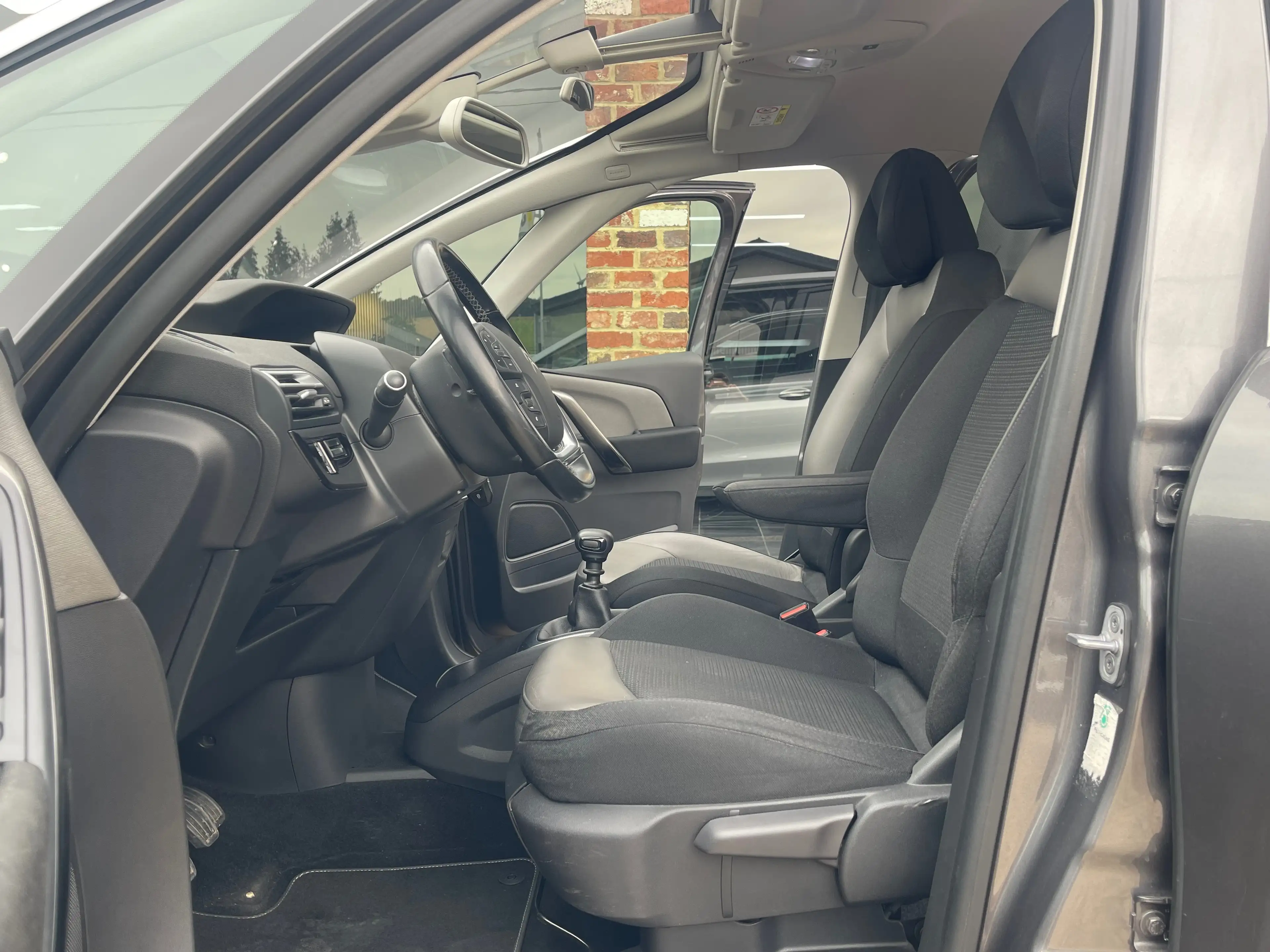 Citroen C4 SpaceTourer 1.5 BlueHDi*7PL*NAVI*GARANTIE 1AN*CARNET*FULL — photo 12