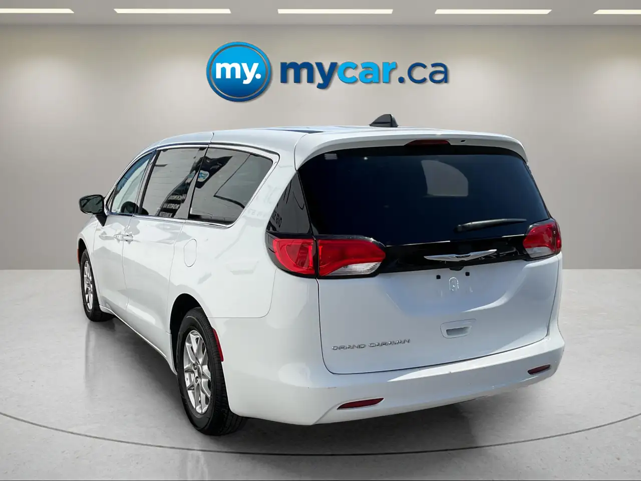 Chrysler Grand Caravan снимка Chrysler Grand Caravan