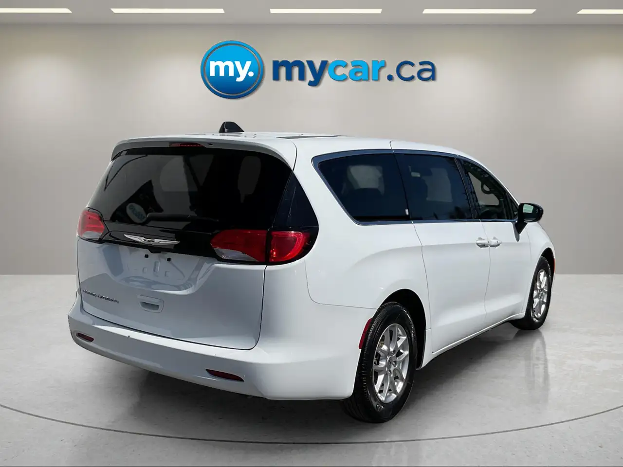 Chrysler Grand Caravan снимка Chrysler Grand Caravan