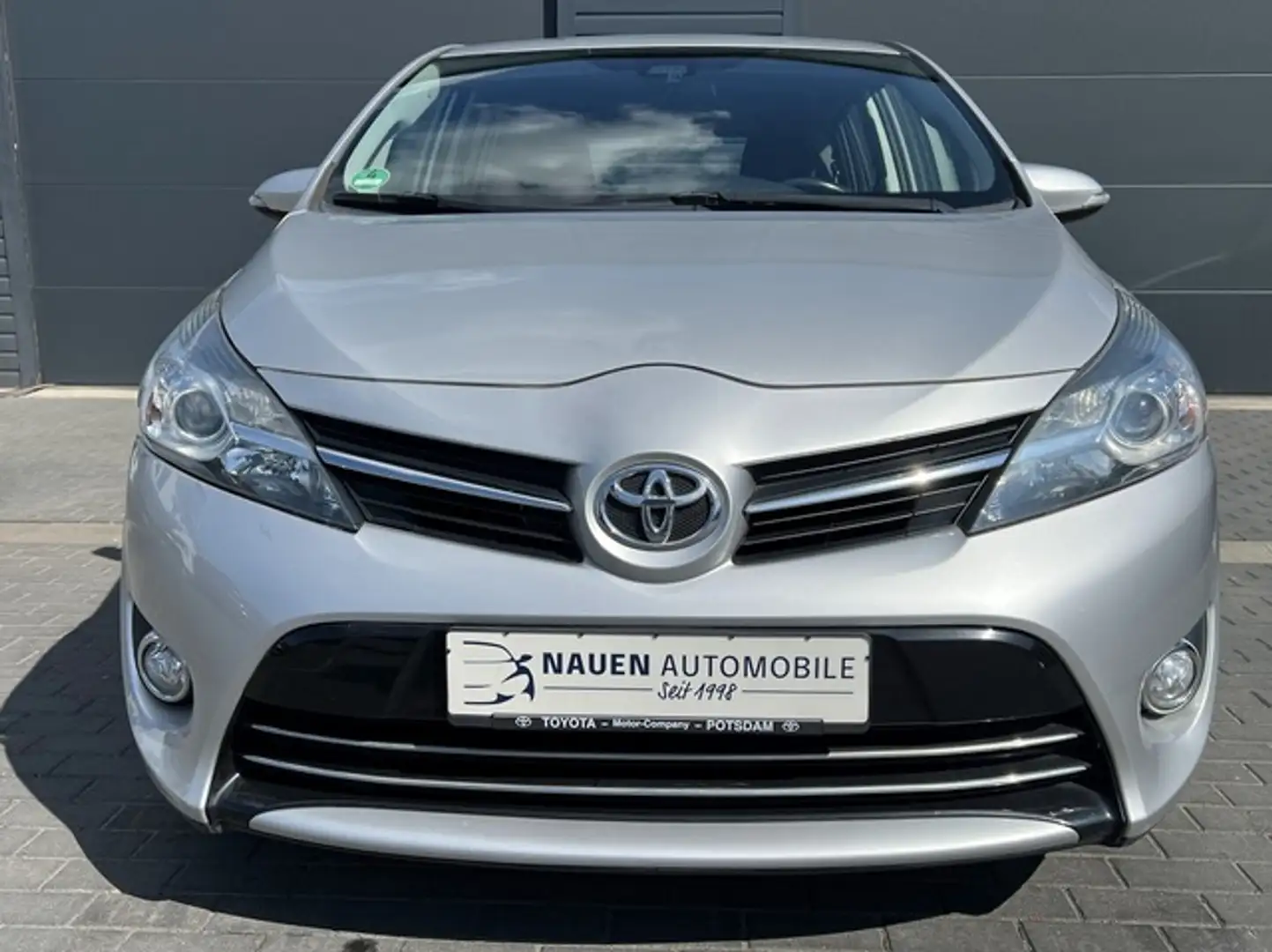 Toyota Verso Edition-S Automatik+RFK+Allwetter+ Silber - 2