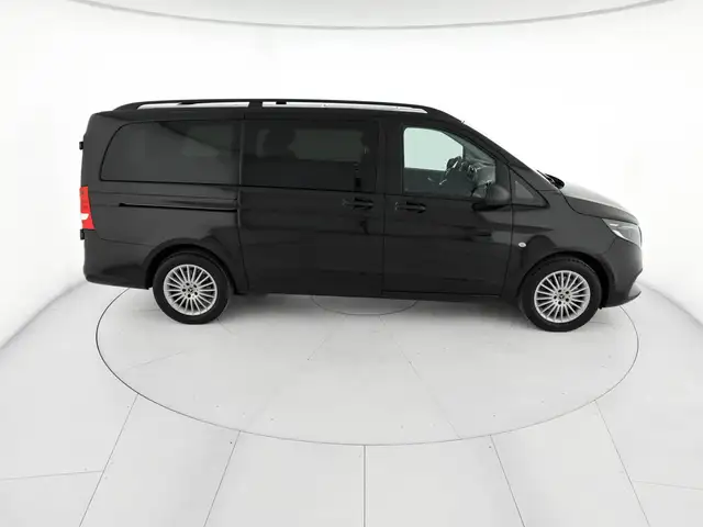 Mercedes-Benz Vito view 5