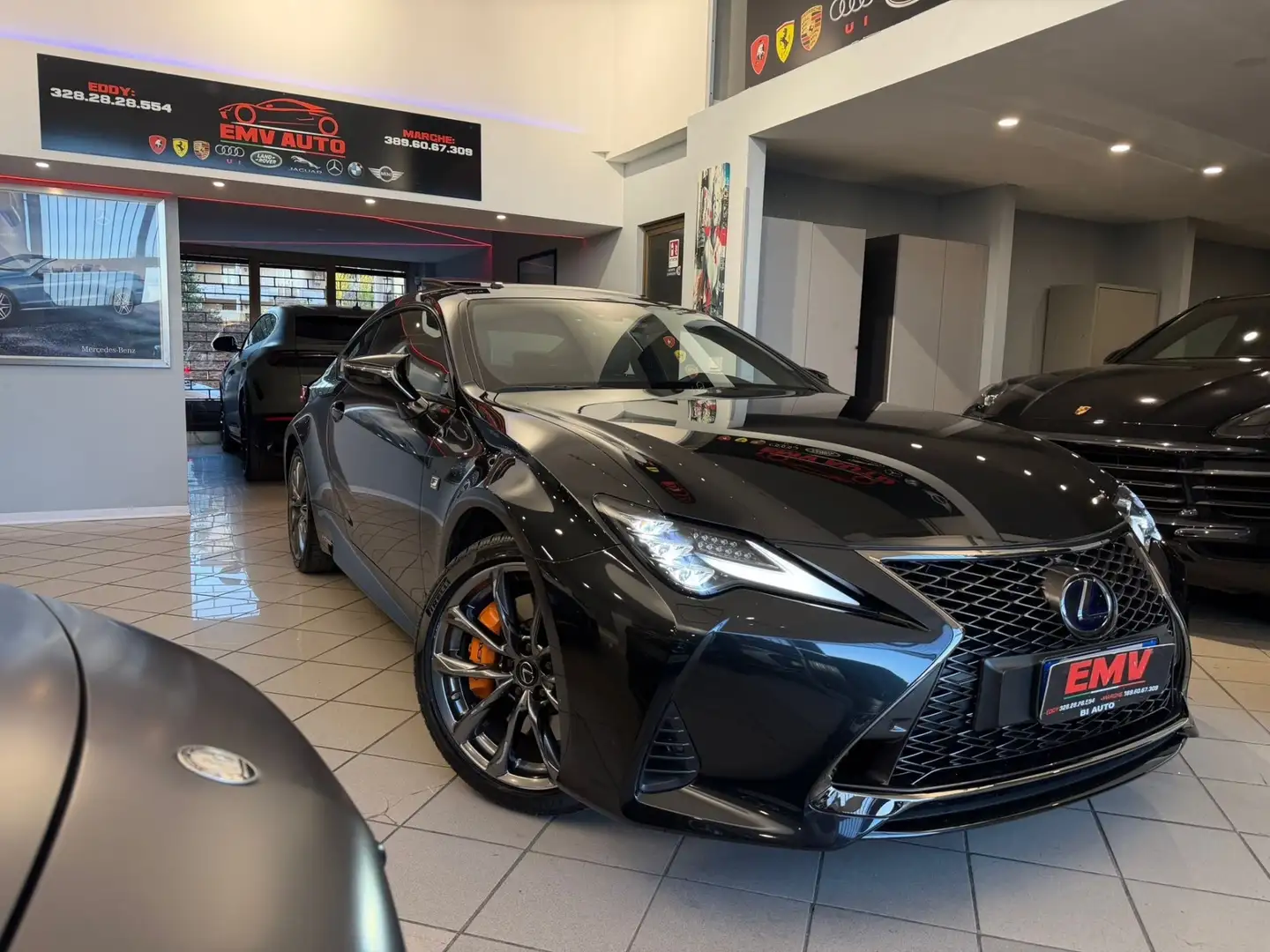 Lexus RC 300h RC 300H HYBRID F SPORT Schwarz - 1