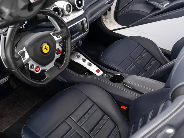 Ferrari California view 10