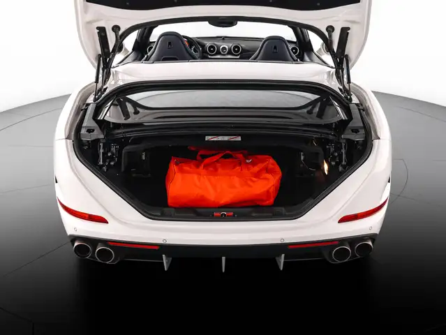 Ferrari California view 15