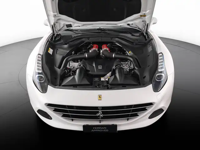 Ferrari California view 14