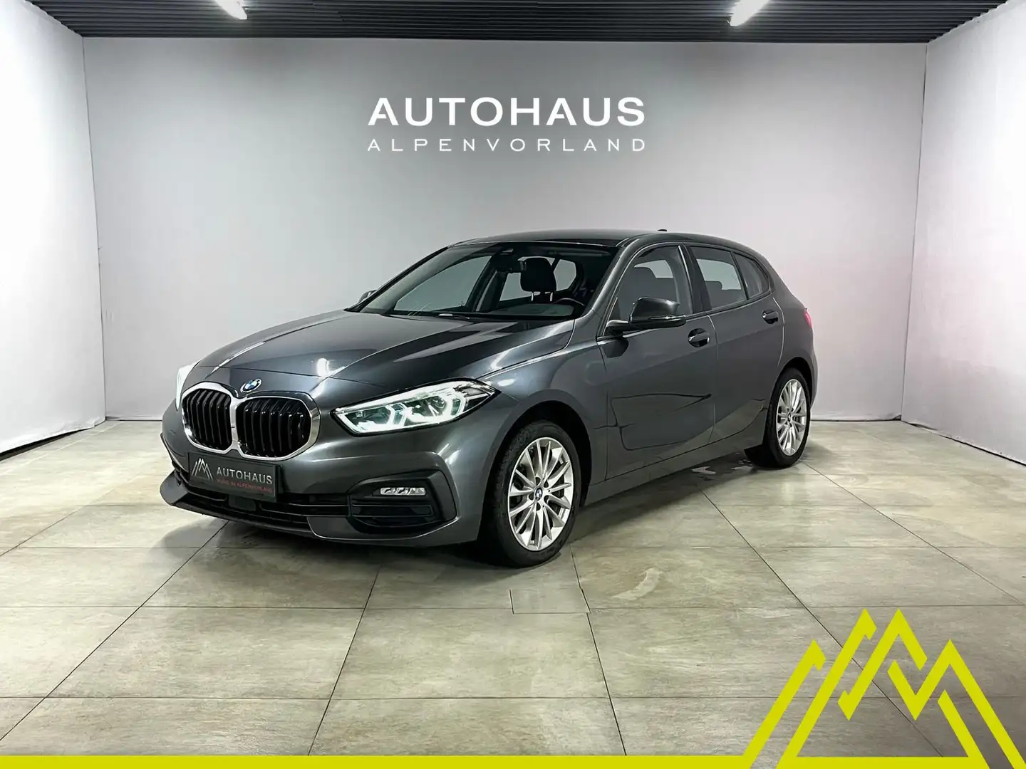 BMW 120 d xDrive Aut. ***HEAD UP | ACC | LiveCockpit*** Silber - 1