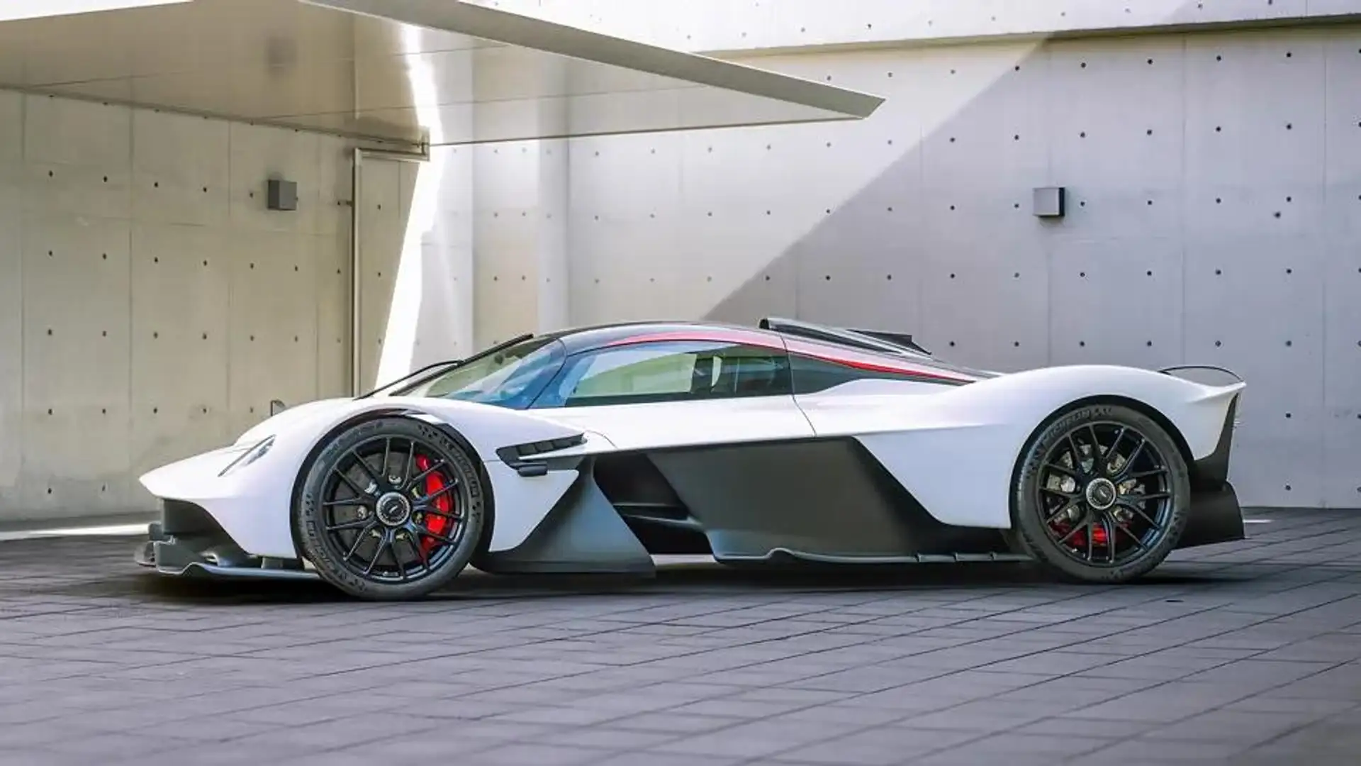 Aston Martin Valkyrie - Lunar White - 1 of 150 - Alb - 2