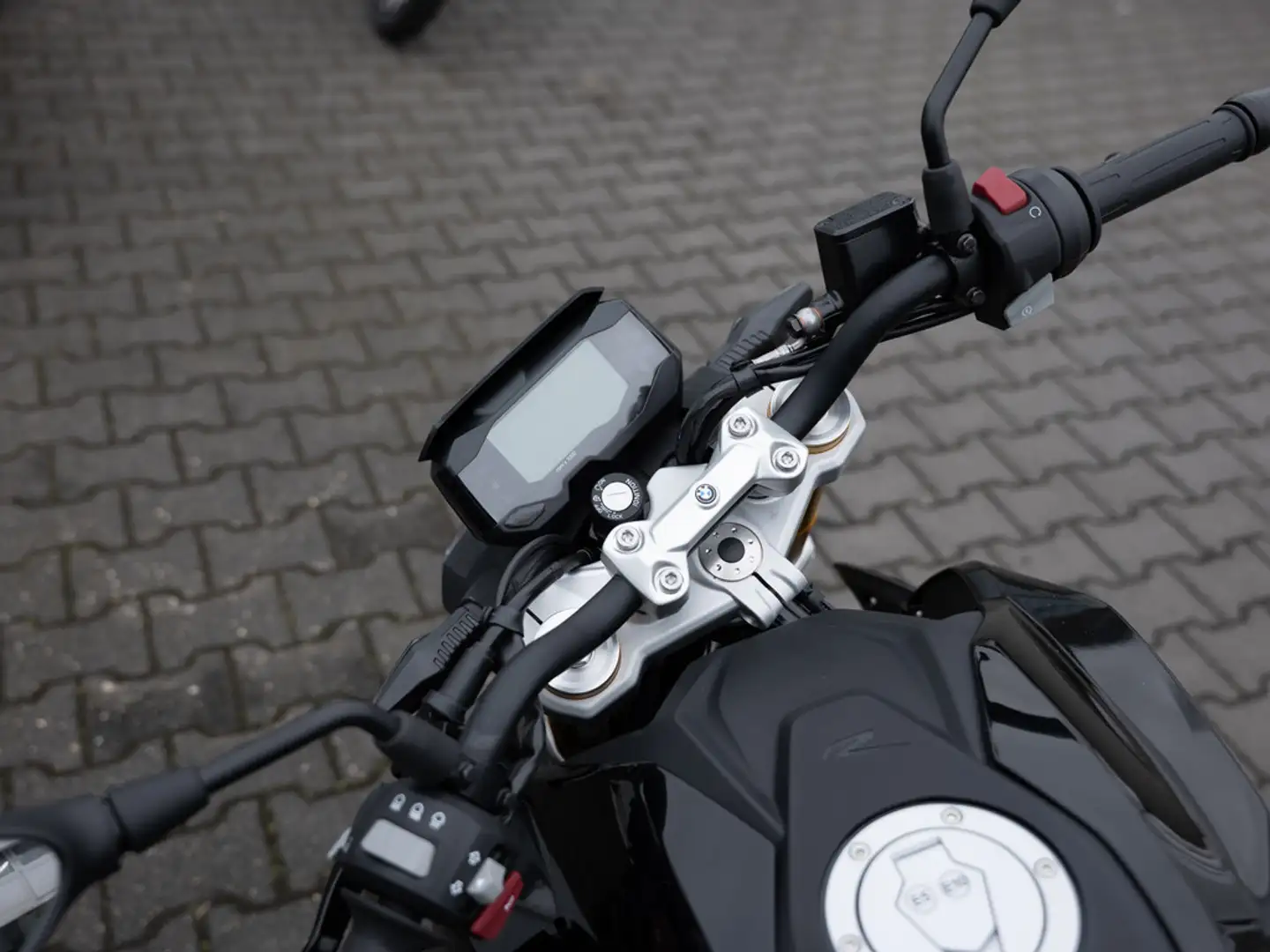 BMW G 310 R LED SCHEINWERFER Zwart - 2