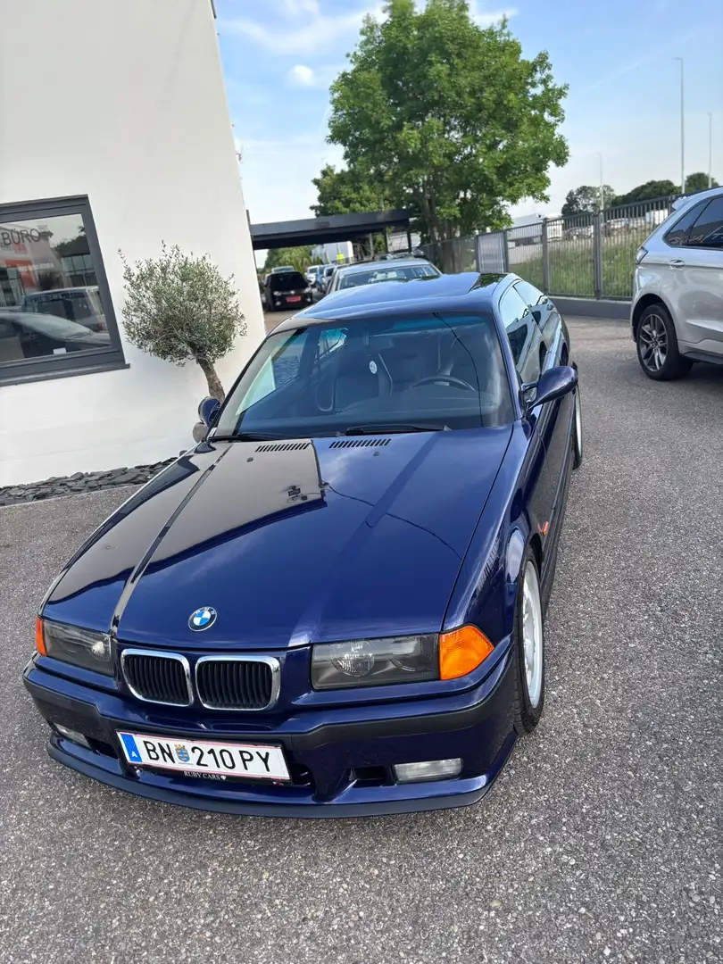 BMW 328 328i Coupé - 2