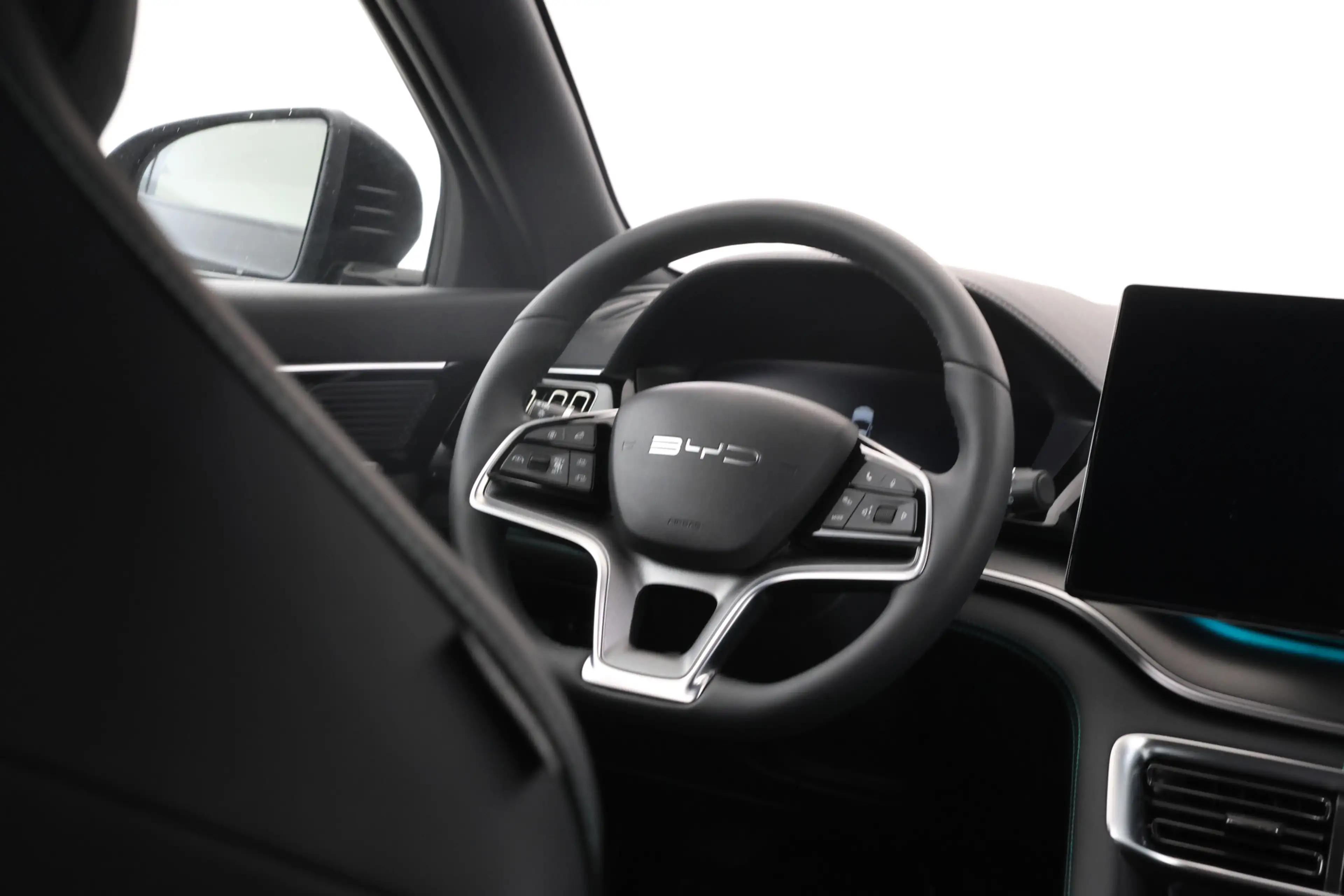 BYD Seal U 1.5 DM-i FWD Boost — photo 27