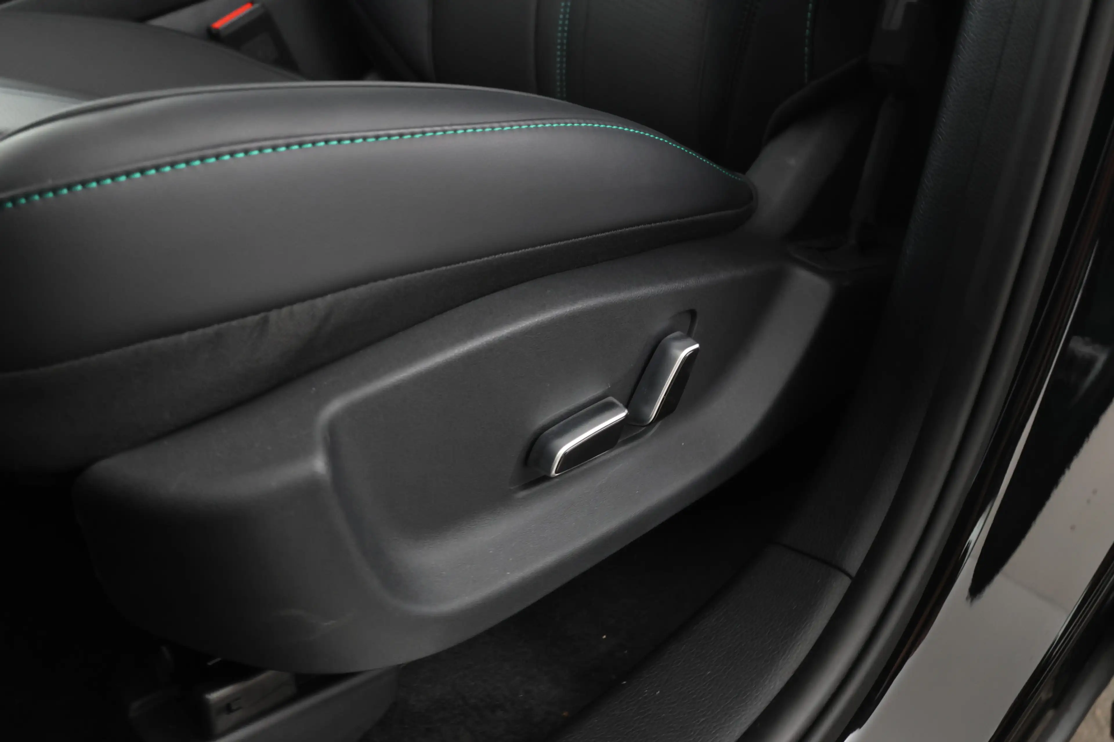 BYD Seal U 1.5 DM-i FWD Boost — photo 34