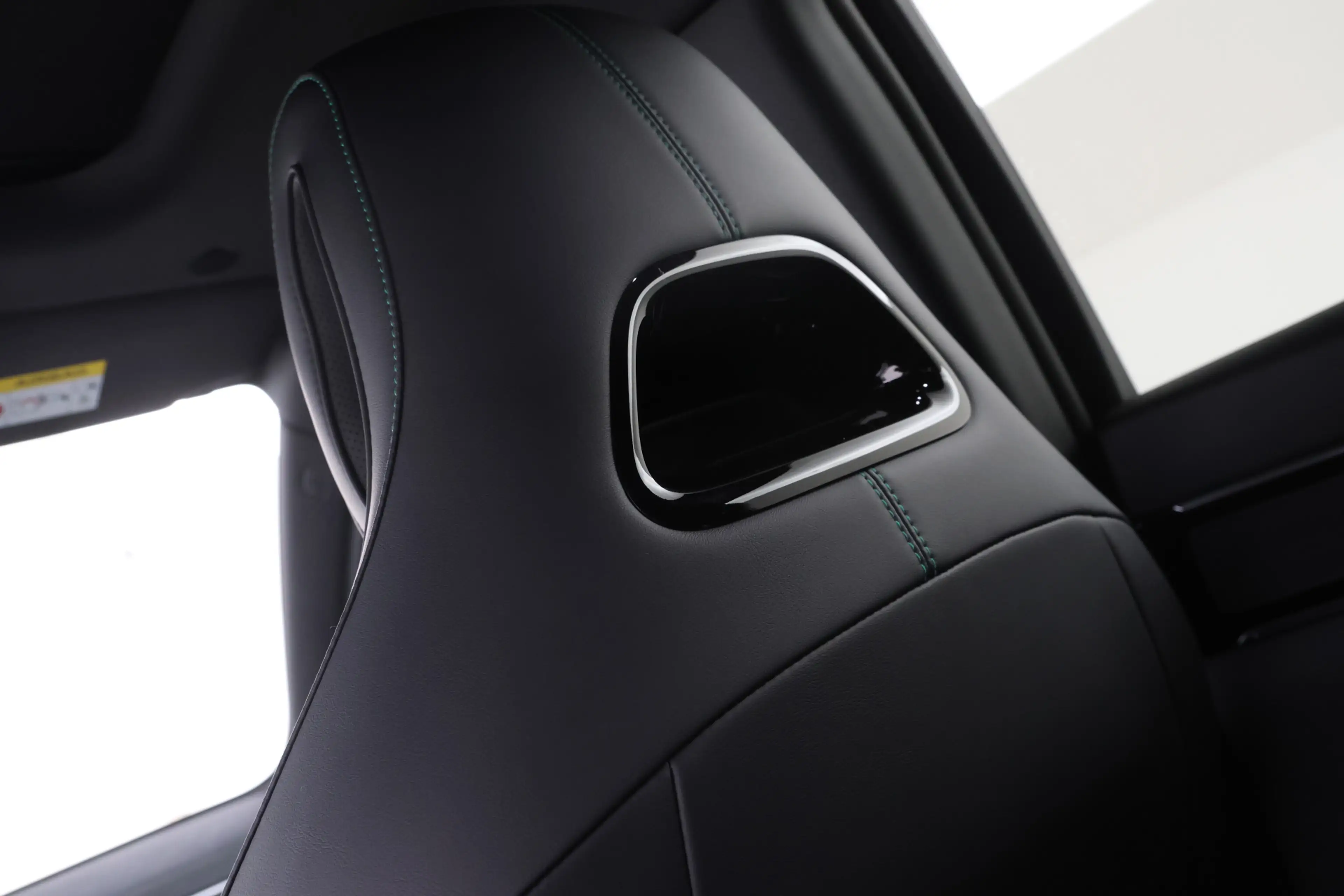 BYD Seal U 1.5 DM-i FWD Boost — photo 25