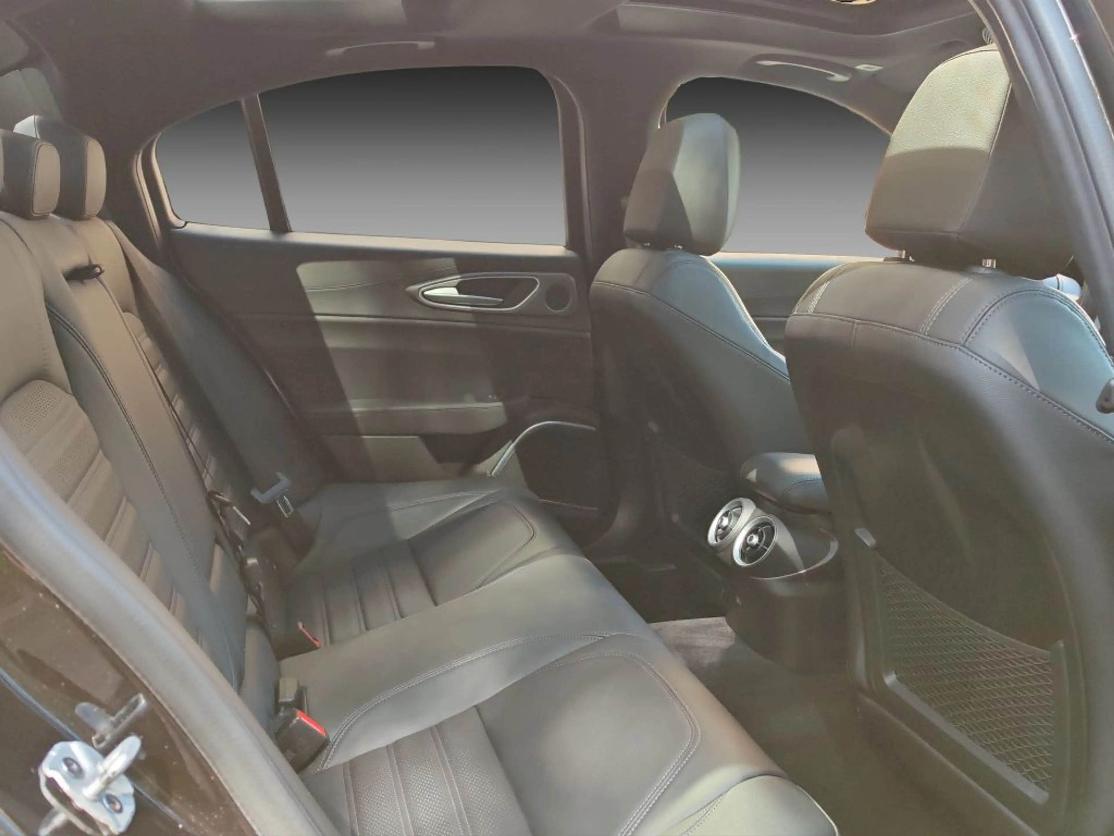Alfa Romeo Giulia GIULIA 280PS VELOCE PANORAMA PREMIUM ASSISTENZP — photo 12