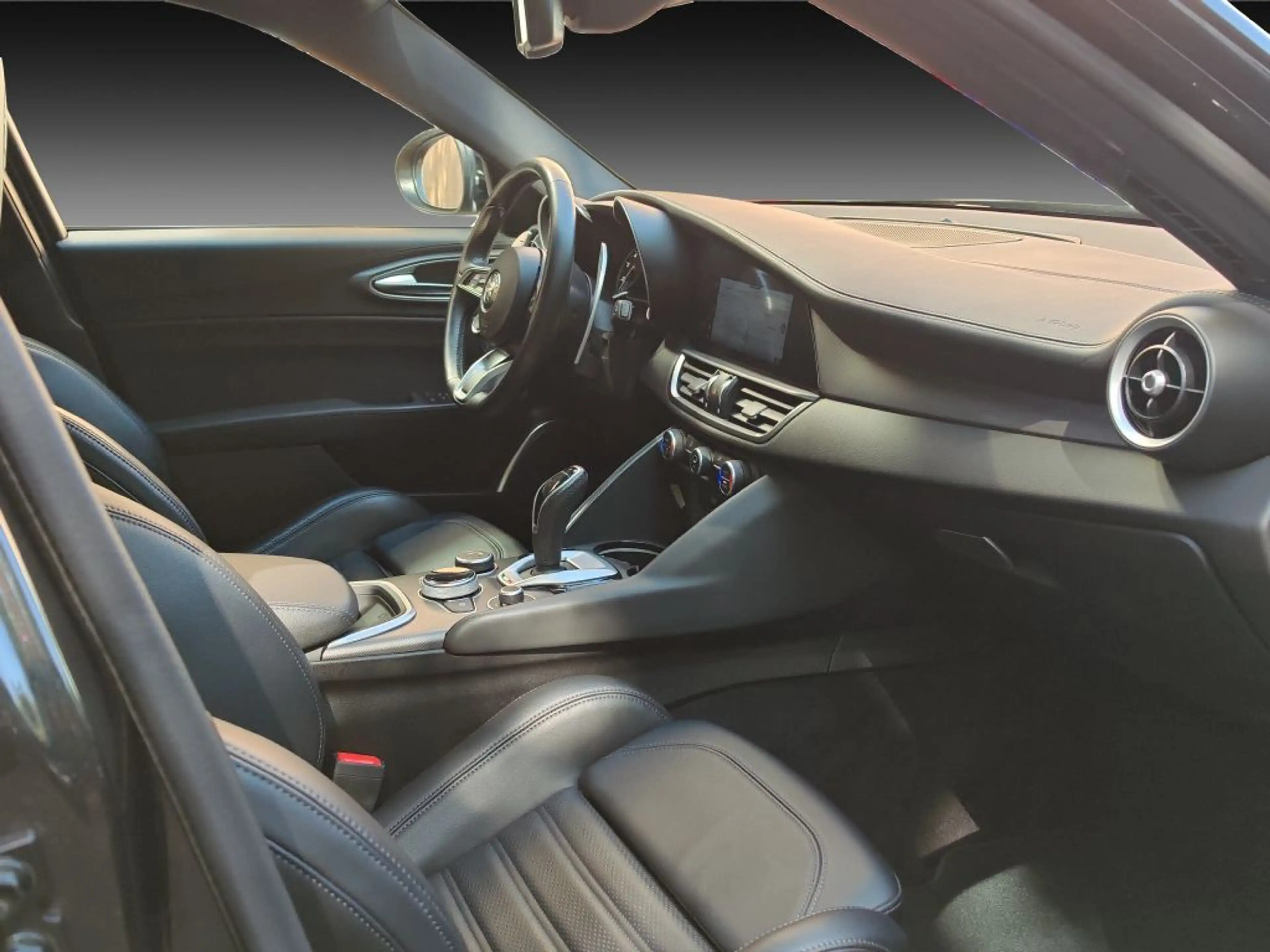 Alfa Romeo Giulia GIULIA 280PS VELOCE PANORAMA PREMIUM ASSISTENZP — photo 10