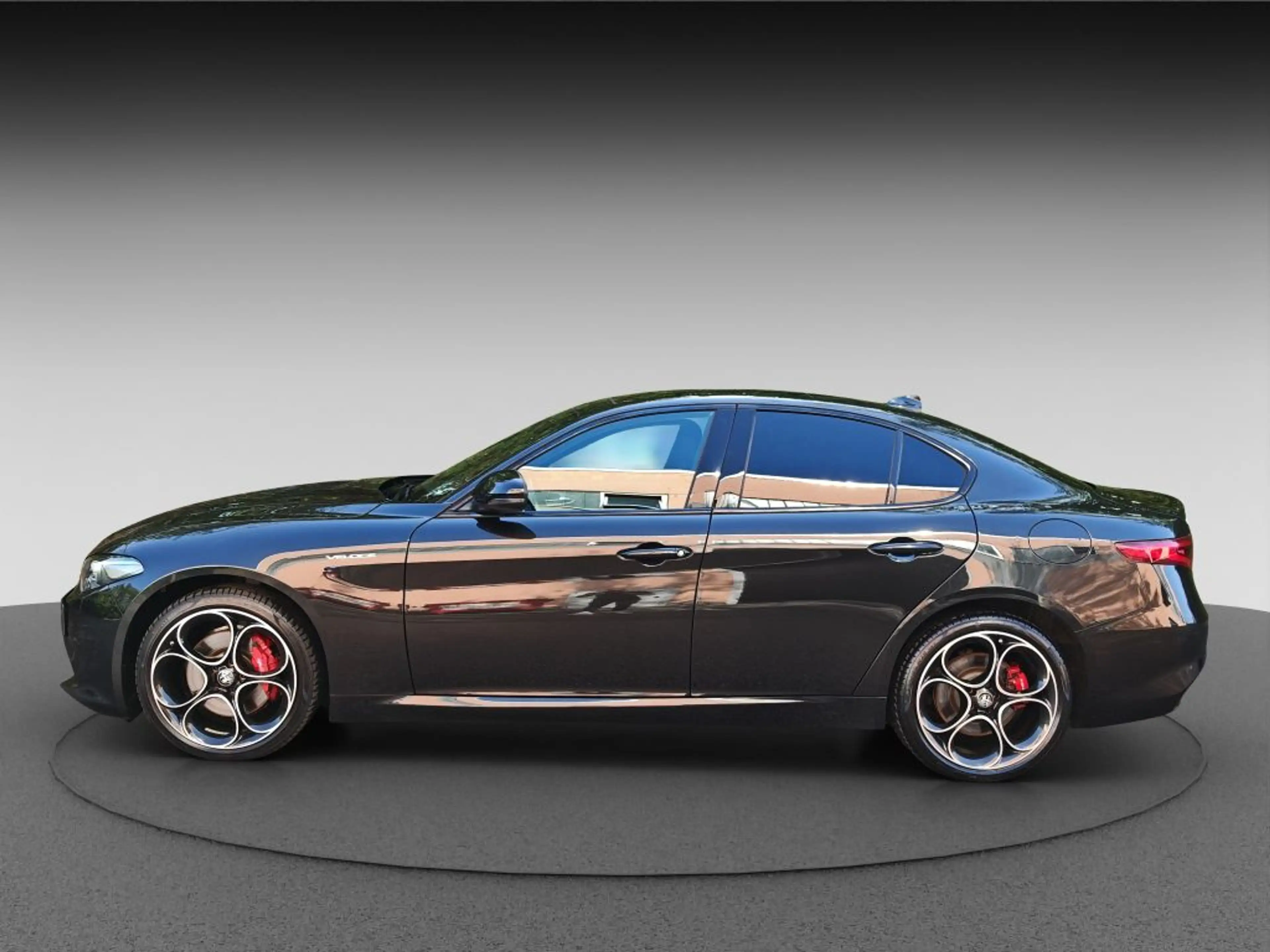 Alfa Romeo Giulia GIULIA 280PS VELOCE PANORAMA PREMIUM ASSISTENZP — photo 4