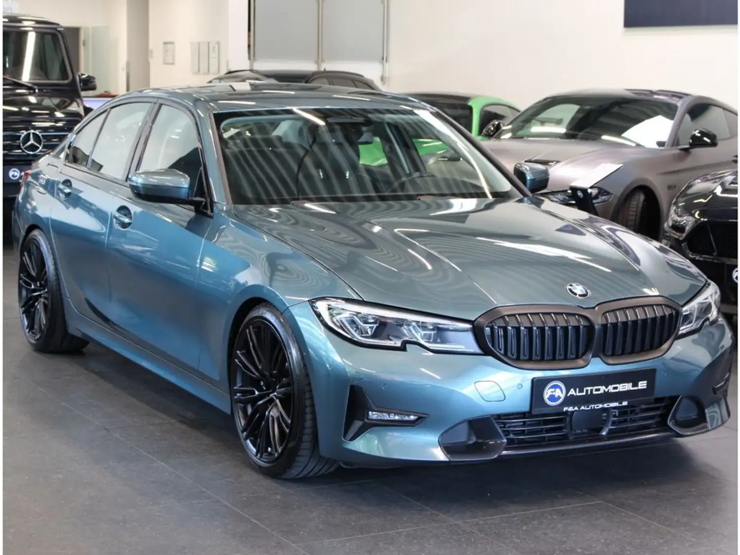BMW 330 d xDrive Sport Line HUD*Laser*M3 Felgen Bleu - 2