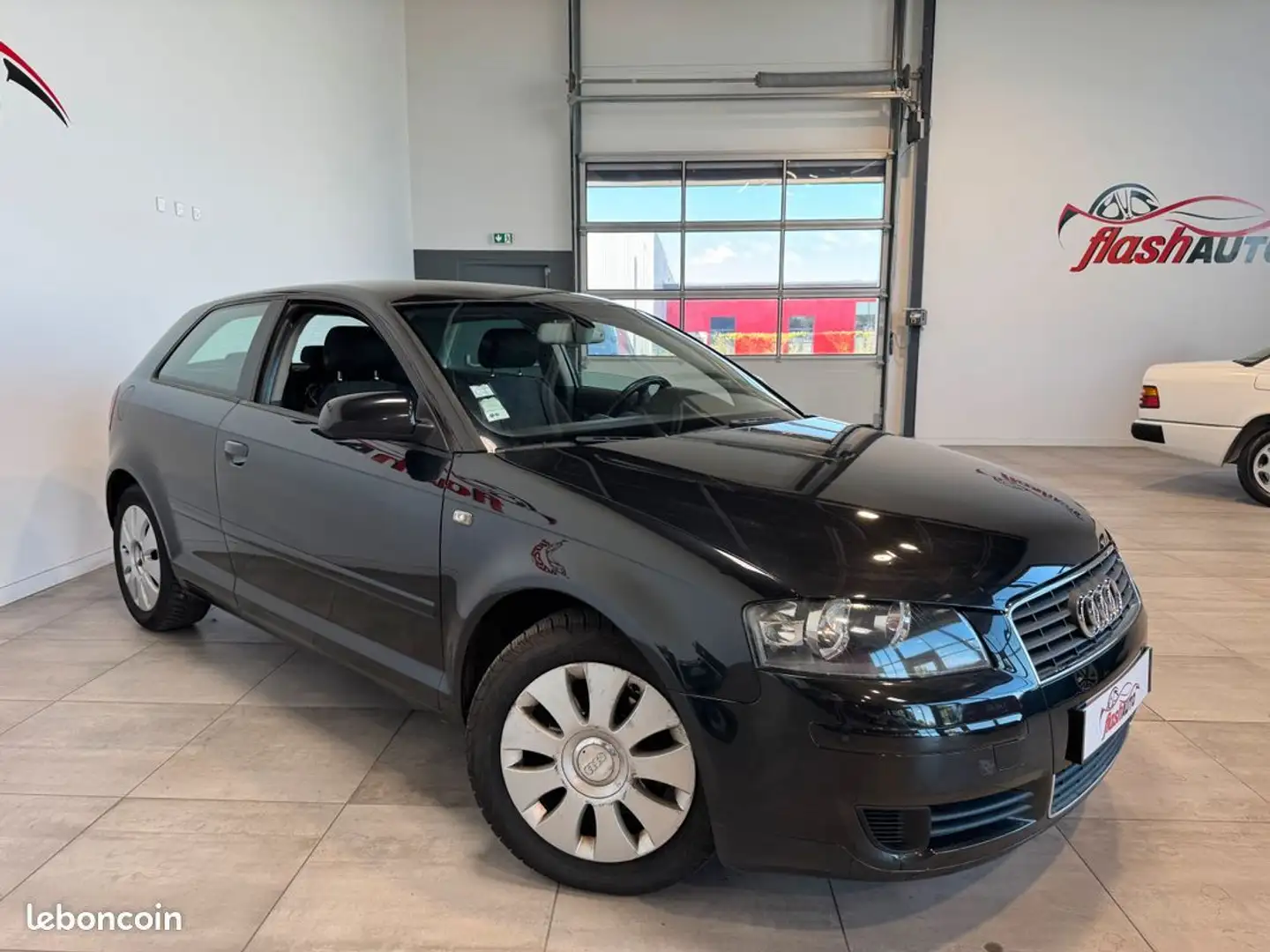 Audi A3 1.9 TDi 105cv-2005 Noir - 2