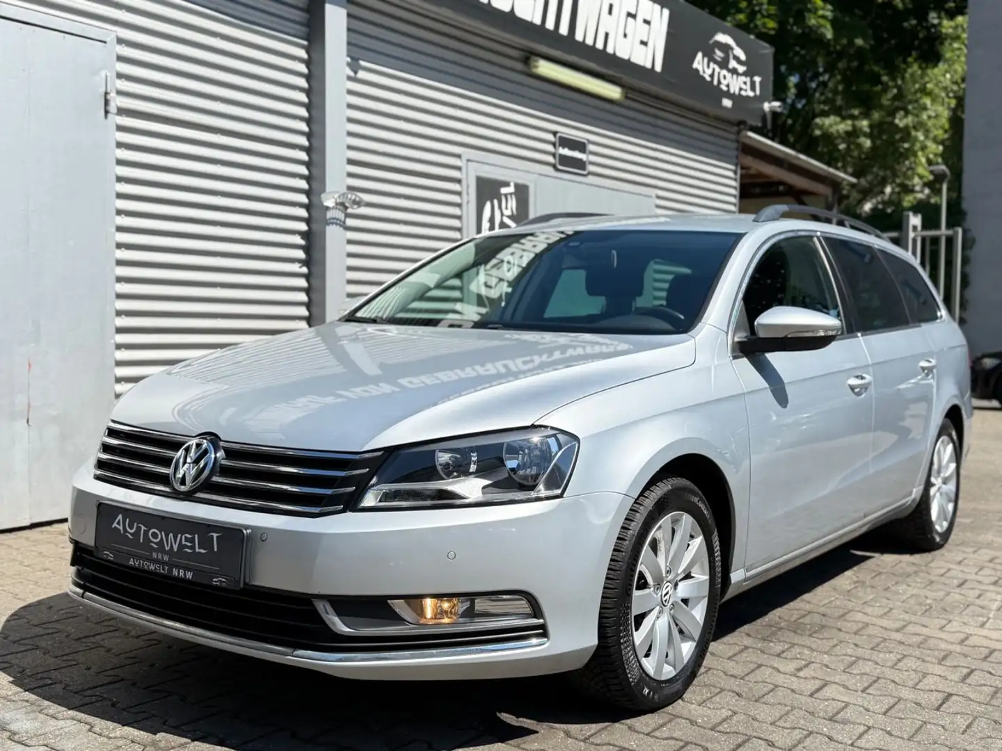 Volkswagen Passat Variant Passat 1.4 TSI Variant *1-HAND*KLIMA*NAVI*PDC* Plateado - 2