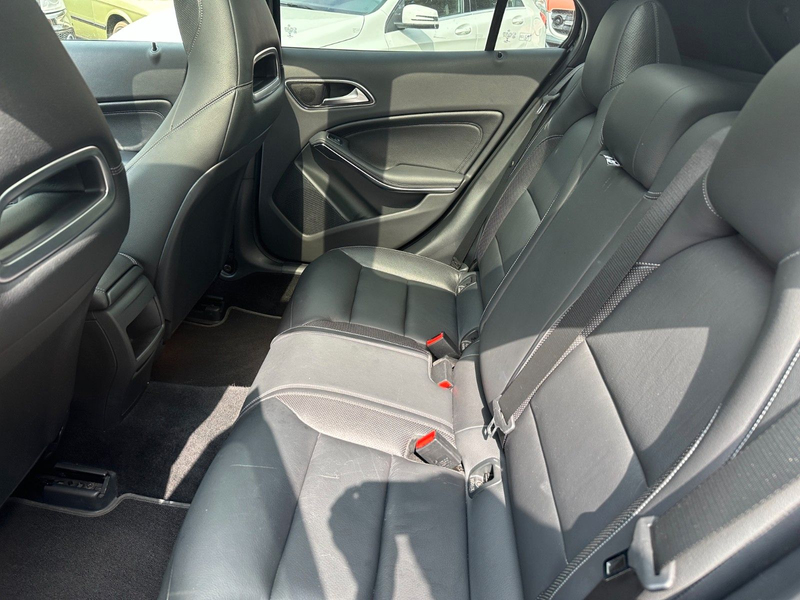 Mercedes-Benz GLA 200 GLA200 Aut. Panorama Navi LED AMG Felgen — photo 13