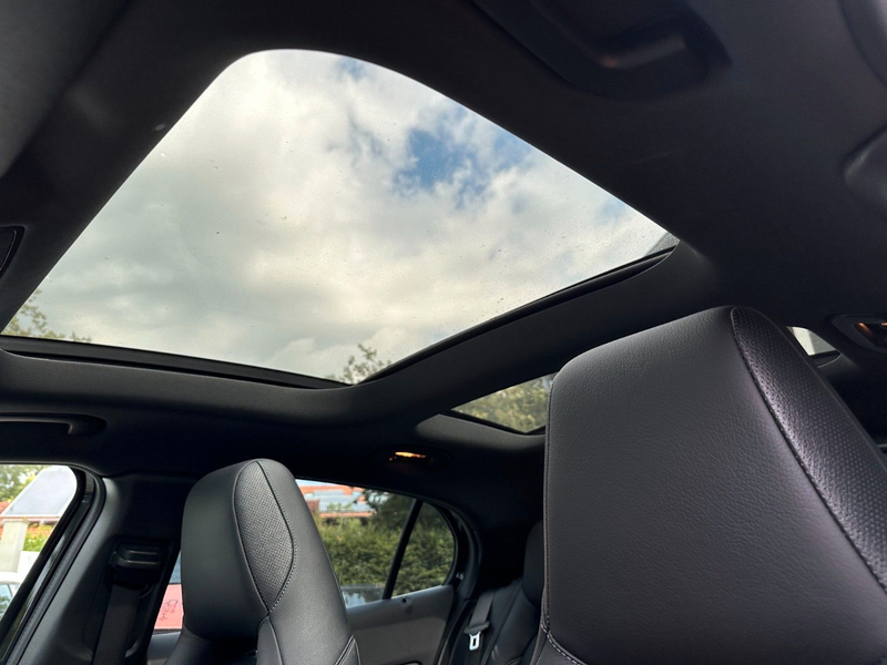 Mercedes-Benz GLA 200 GLA200 Aut. Panorama Navi LED AMG Felgen — photo 11