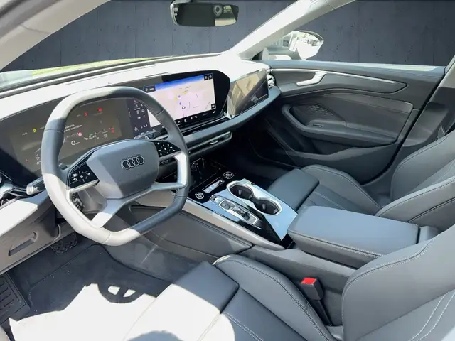 Audi A6 view 9