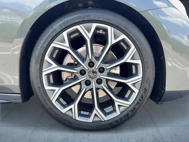 Audi A6 view 7
