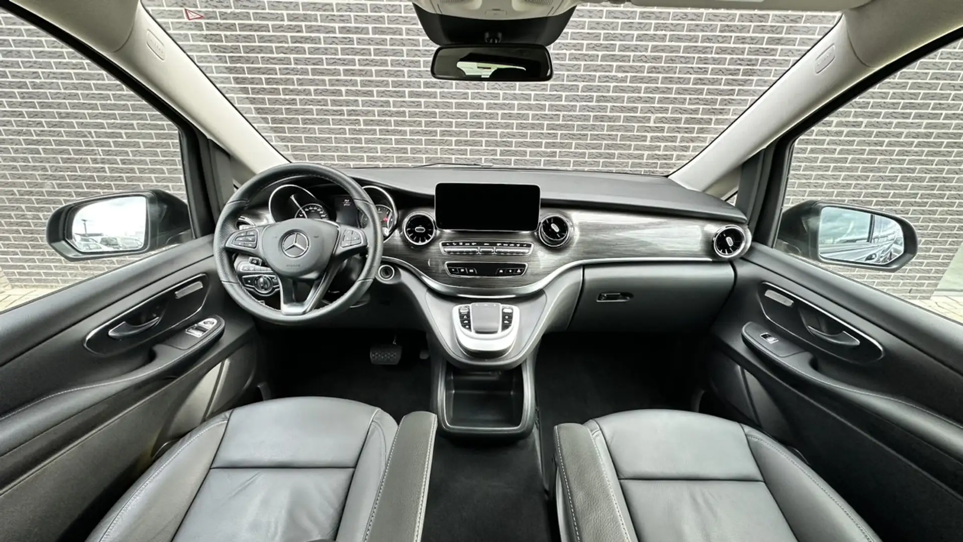 Mercedes-Benz V 300 300d XXL Avantgarde Edition Dubbel Cabine | Mbux | Zwart - 2