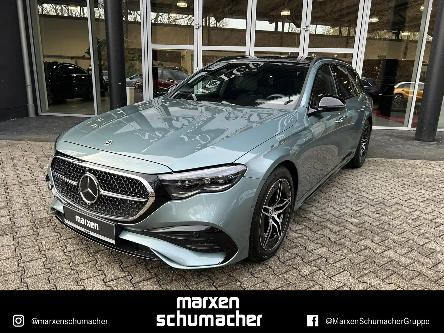 Mercedes-Benz E 300 E 300 de T AMG Premium Pano+AHK+Bur4D+Distr+DIGI Silber - 1