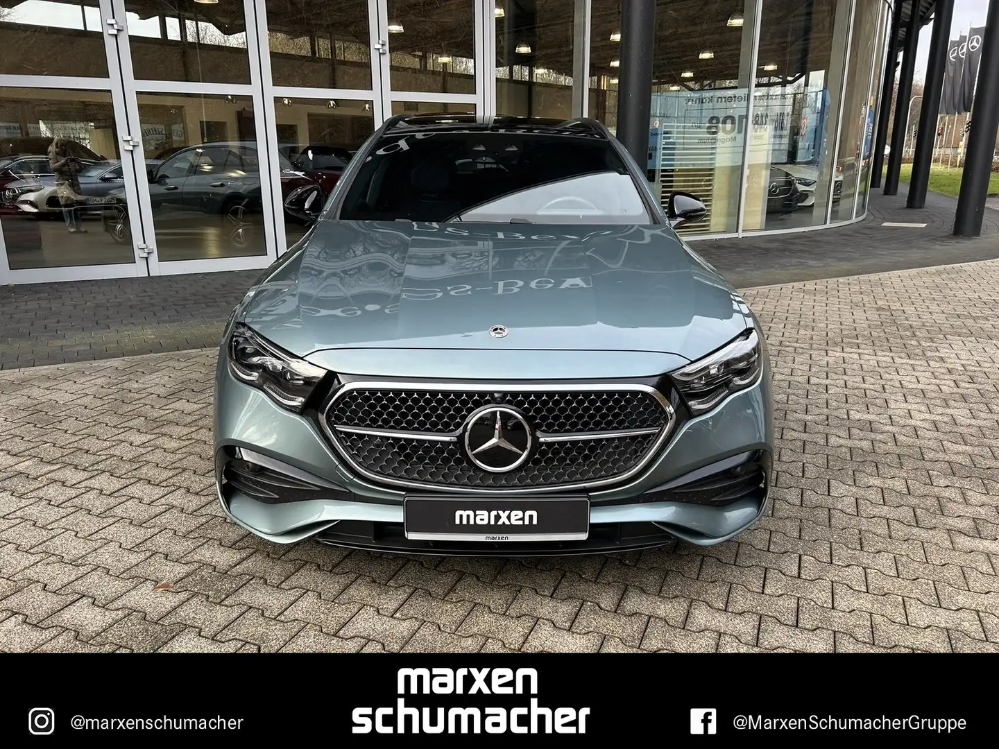 Mercedes-Benz E 300 E 300 de T AMG Premium Pano+AHK+Bur4D+Distr+DIGI Silber - 2