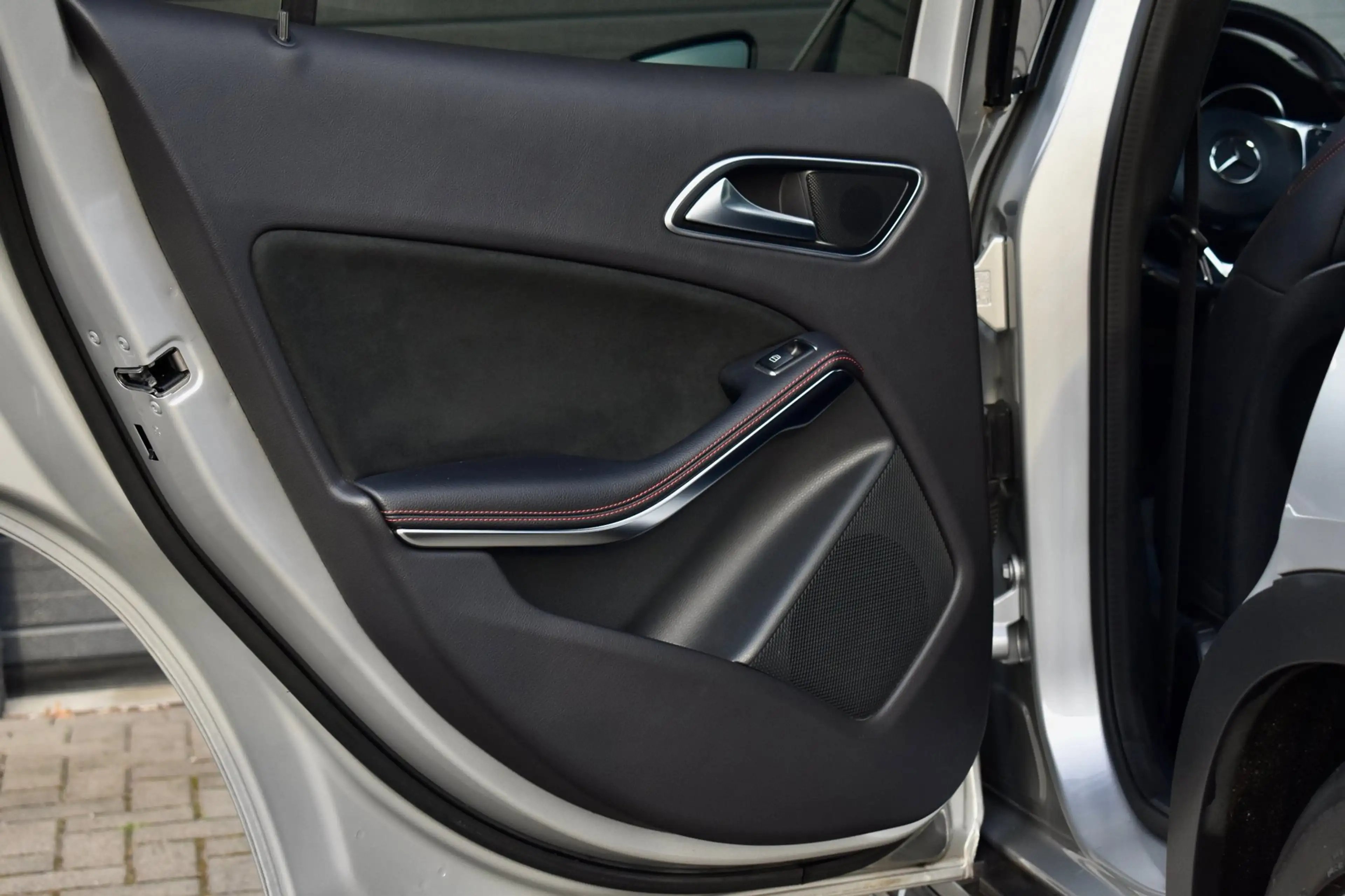 Mercedes-Benz GLA 180 Business Solution AMG|Pano|Camera|Cruise|Navi — photo 49