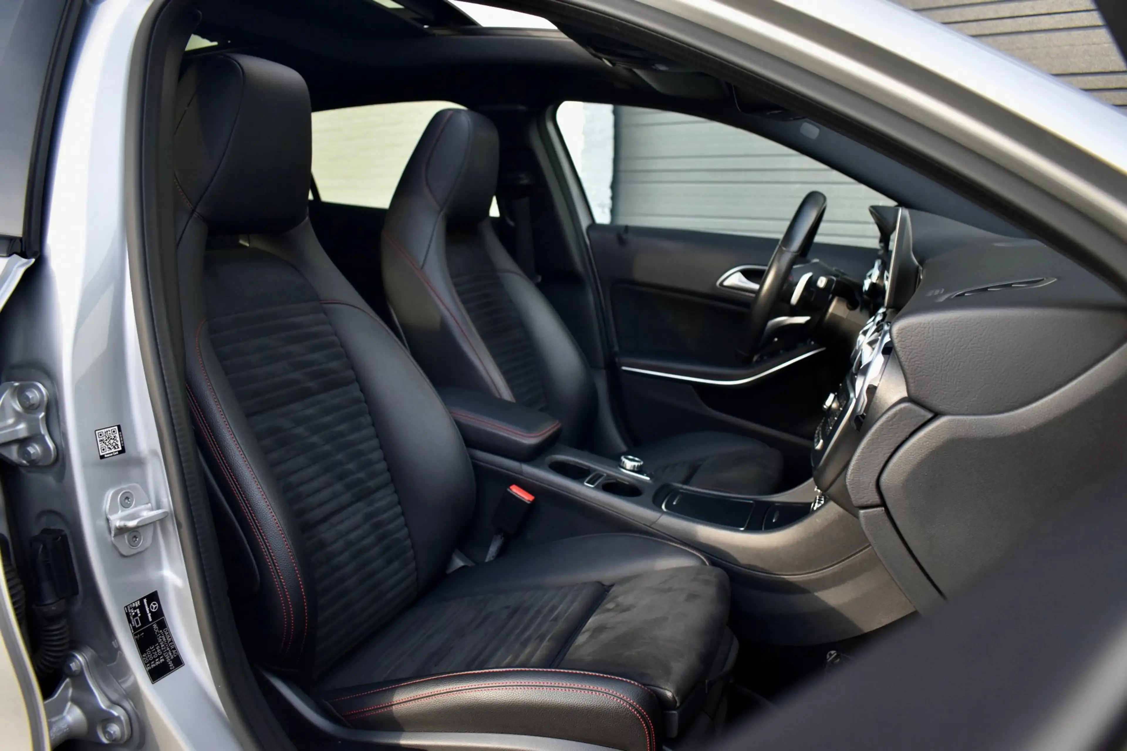 Mercedes-Benz GLA 180 Business Solution AMG|Pano|Camera|Cruise|Navi — photo 20