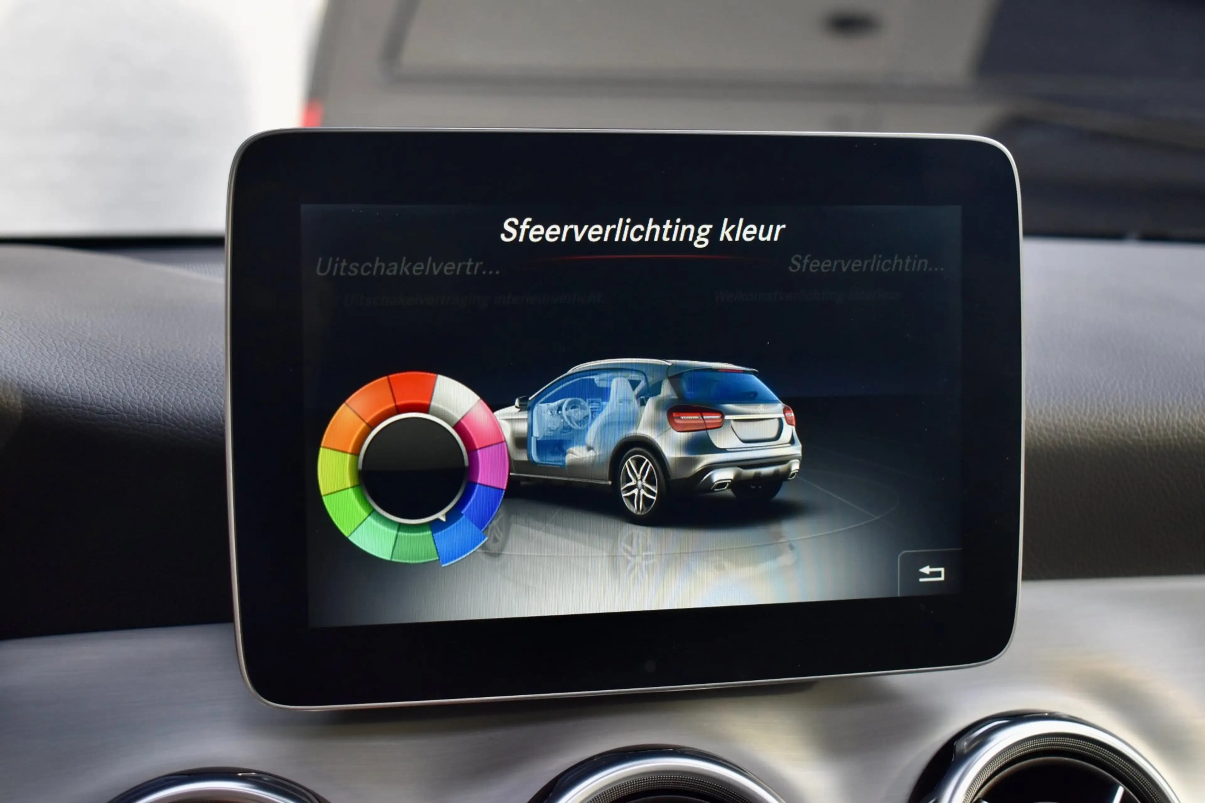 Mercedes-Benz GLA 180 Business Solution AMG|Pano|Camera|Cruise|Navi — photo 15